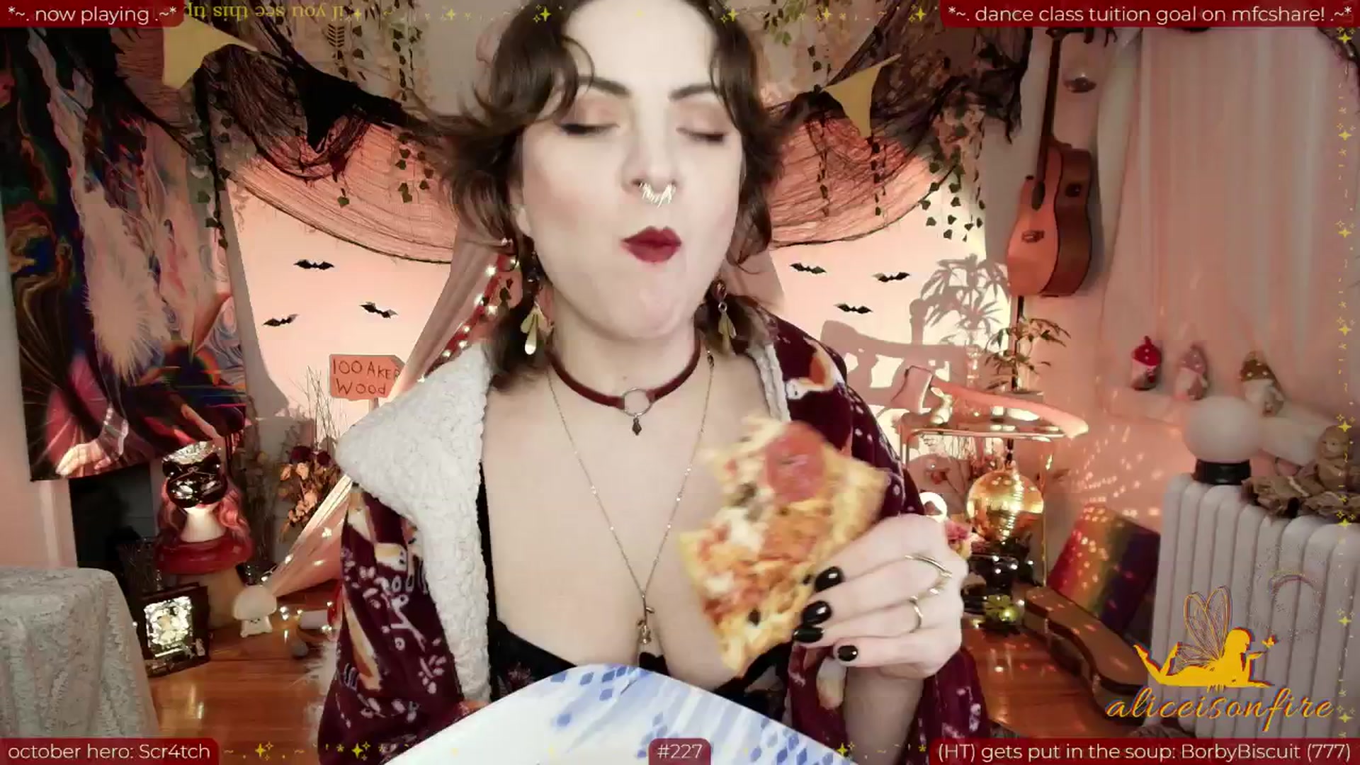 Gallery image thumbnail from aliceisonfire's myfreecams stream on, 10/25/2025, 09:49 image 6 of 20