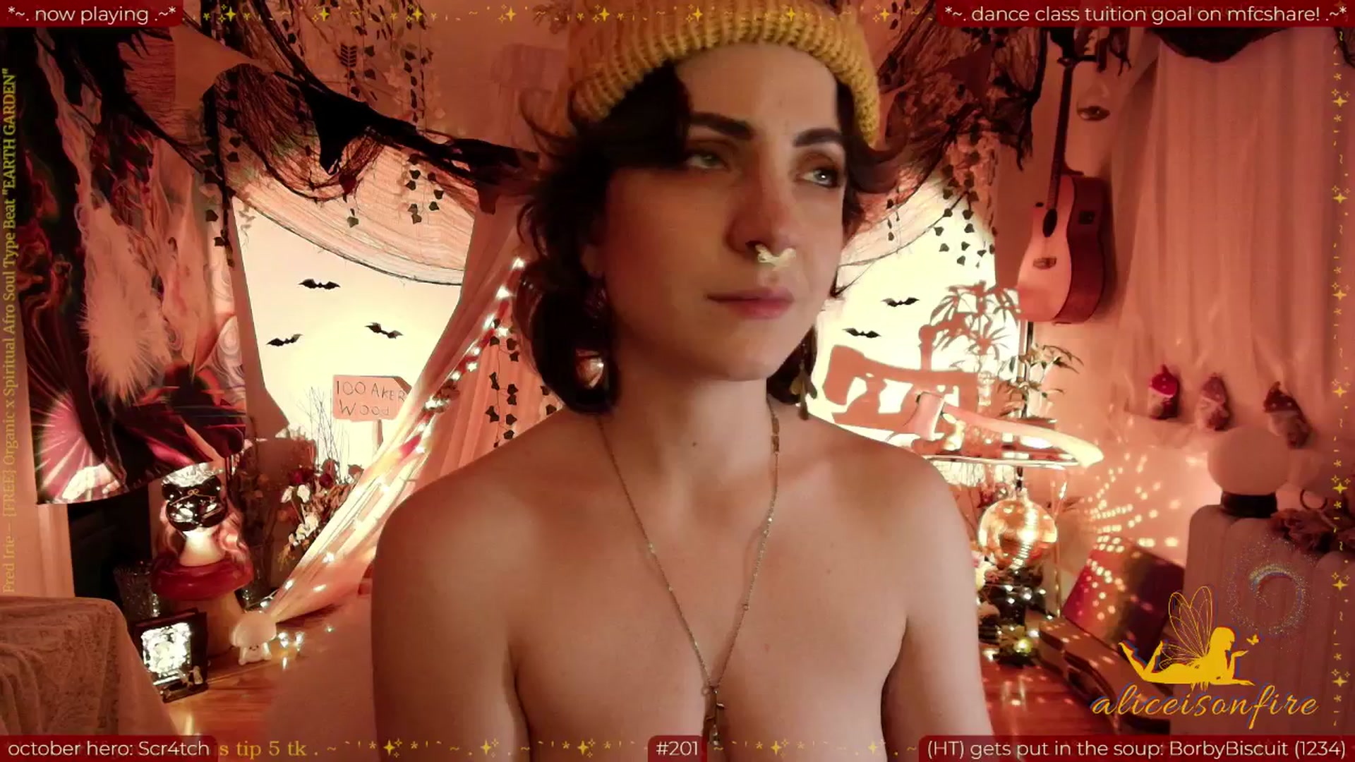 Gallery image thumbnail from aliceisonfire's myfreecams stream on, 10/27/2025, 11:06 image 18 of 20