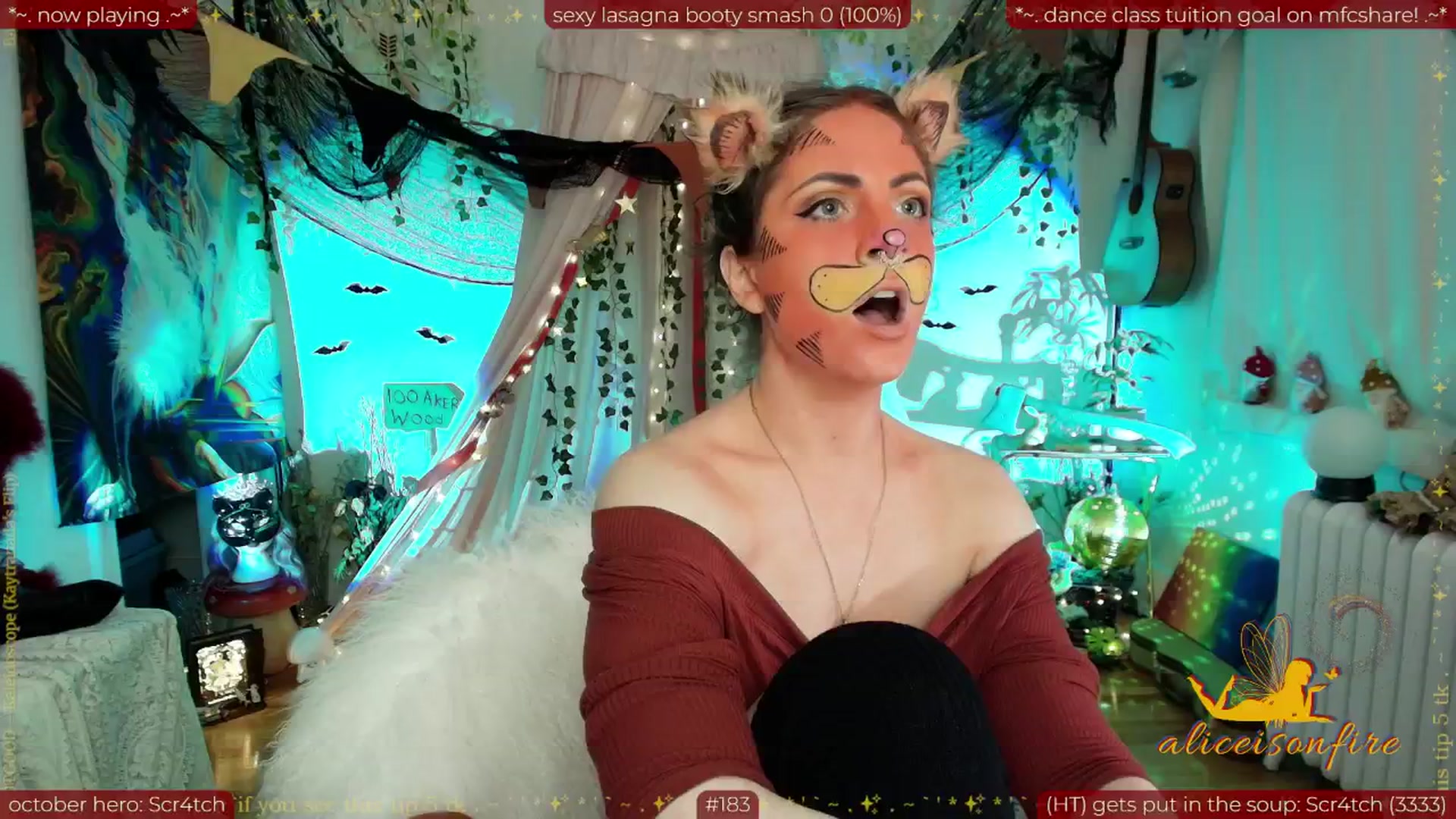 Gallery image thumbnail from aliceisonfire's myfreecams stream on, 10/28/2025, 11:57 image 15 of 20