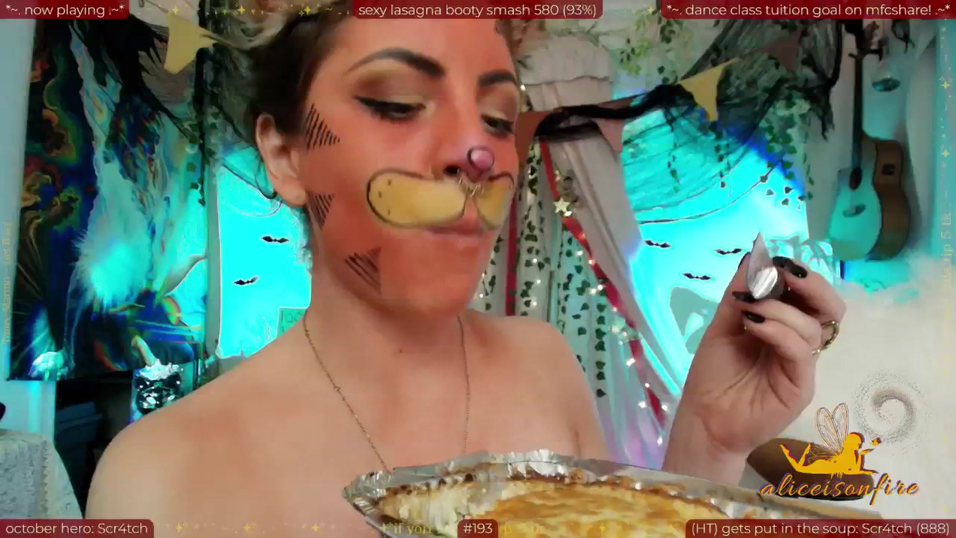 Gallery image thumbnail from aliceisonfire's myfreecams stream on, 10/28/2025, 11:57 image 6 of 20