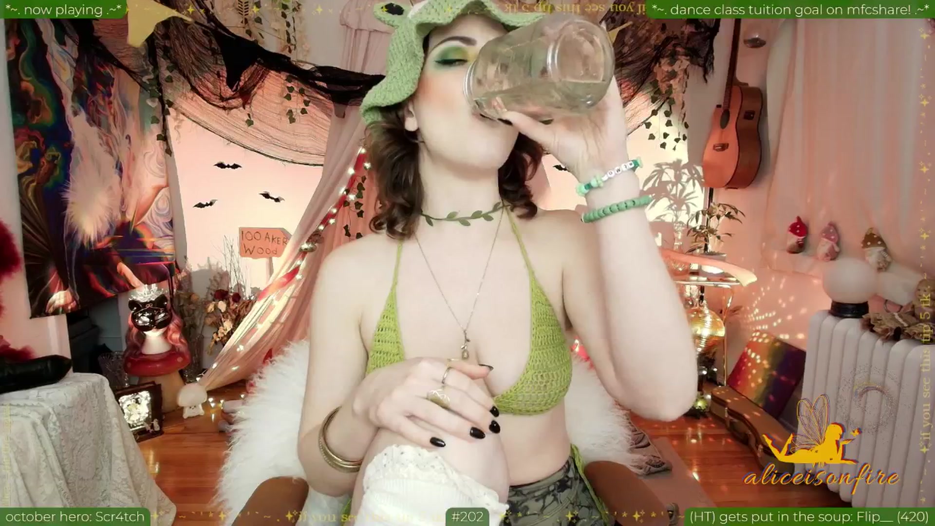 Gallery image thumbnail from aliceisonfire's myfreecams stream on, 10/30/2025, 09:44 image 12 of 20