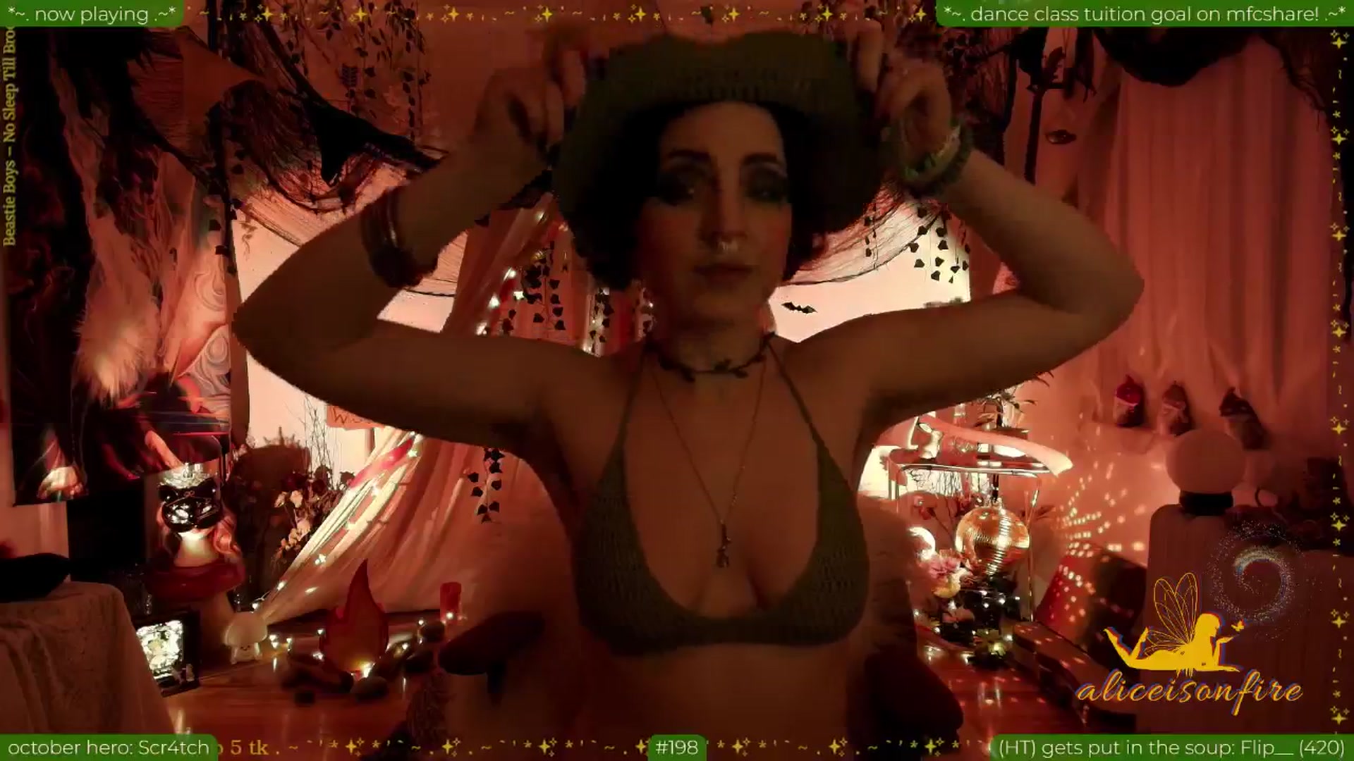 Gallery image thumbnail from aliceisonfire's myfreecams stream on, 10/30/2025, 09:44 image 19 of 20