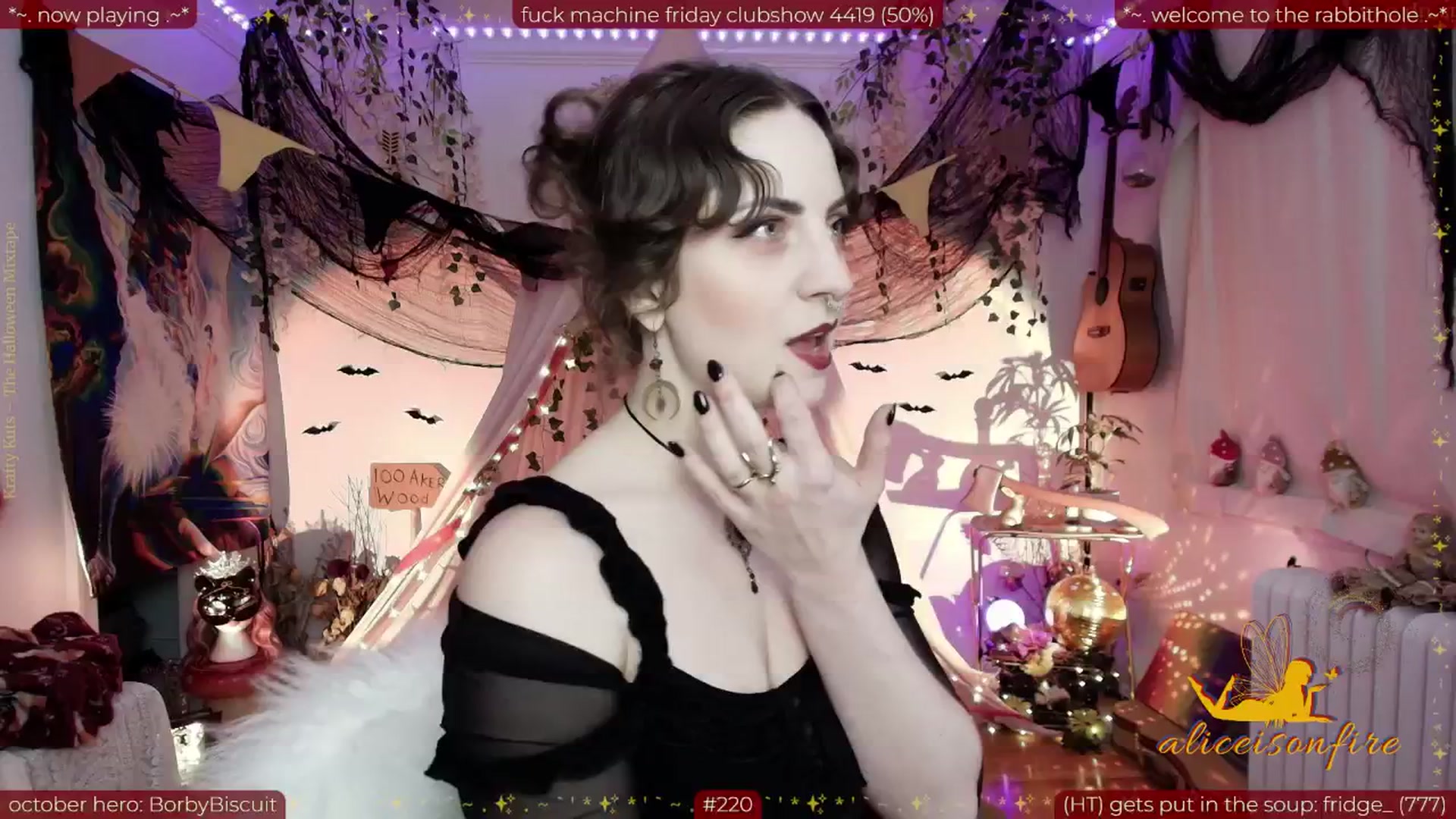 Gallery image thumbnail from aliceisonfire's myfreecams stream on, 11/01/2025, 08:25 image 11 of 20
