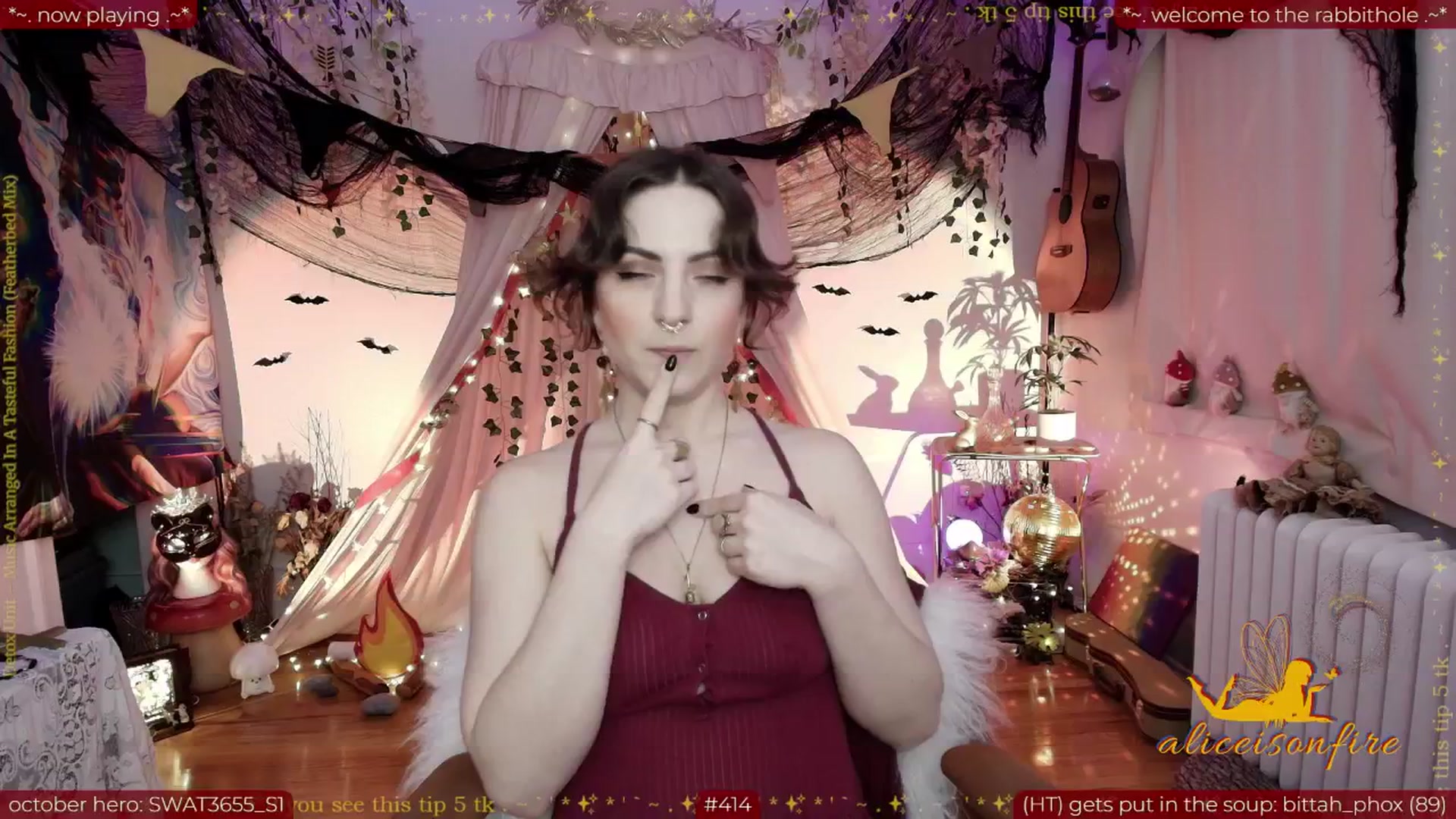Gallery image thumbnail from aliceisonfire's myfreecams stream on, 11/04/2025, 07:42 image 12 of 20