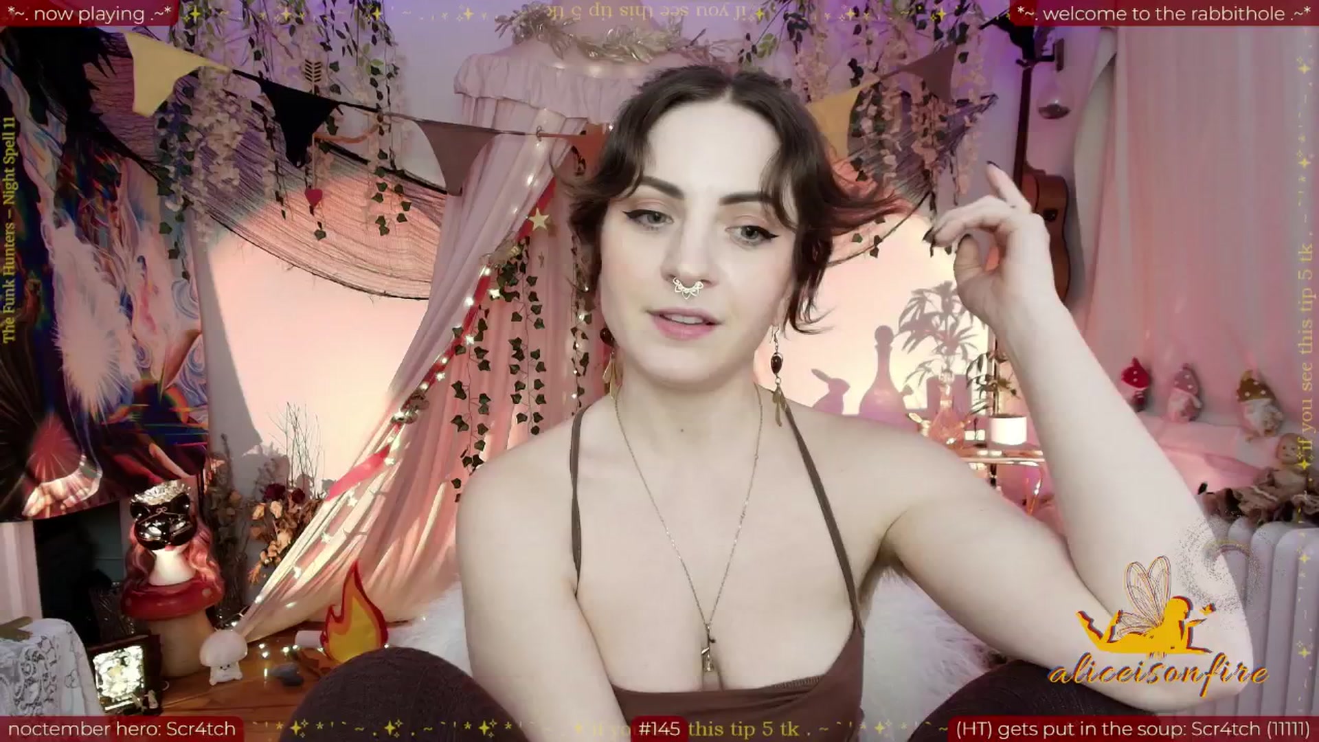 Gallery image thumbnail from aliceisonfire's myfreecams stream on, 11/06/2025, 11:27 image 5 of 20