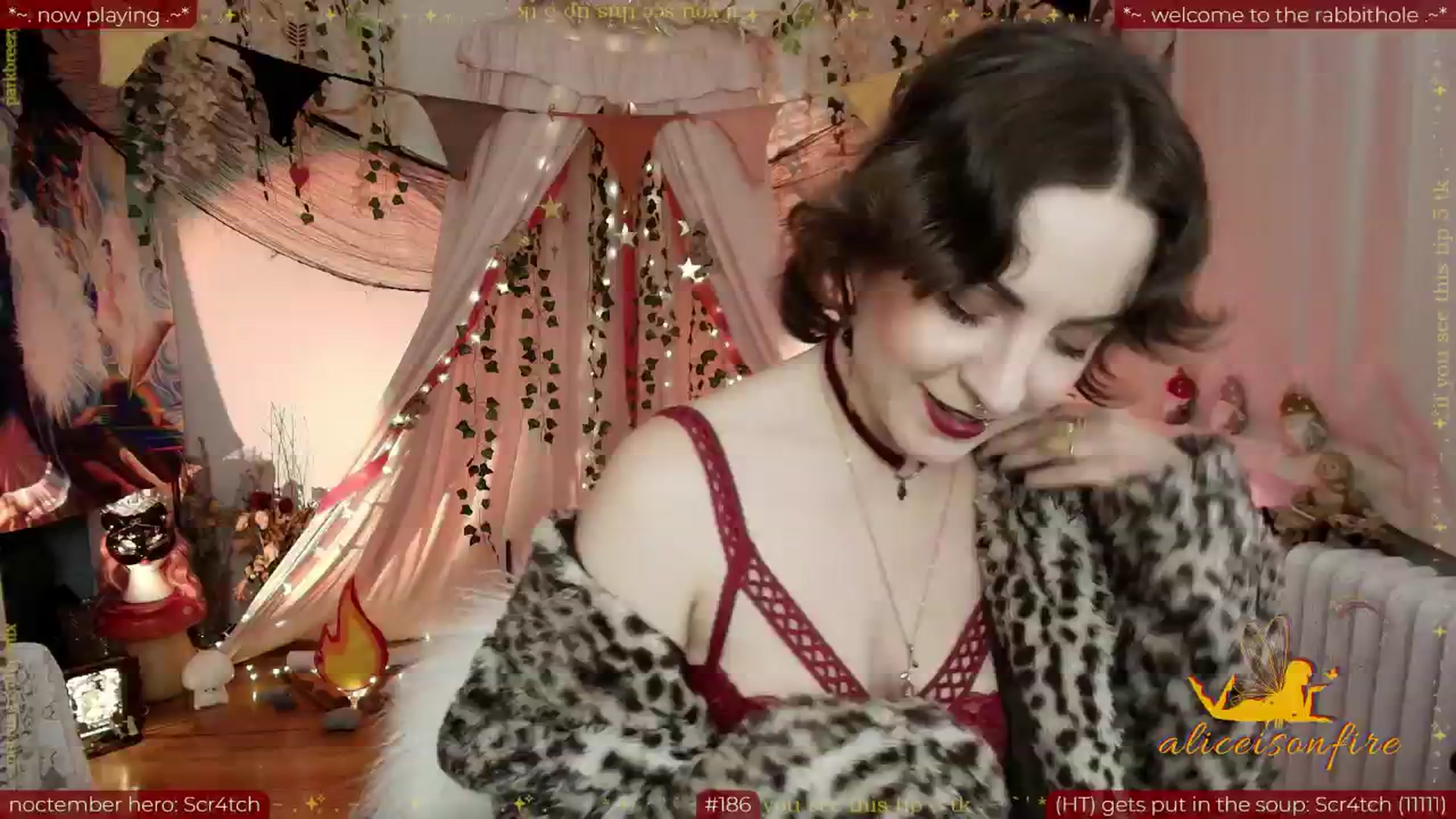Gallery image thumbnail from aliceisonfire's myfreecams stream on, 11/08/2025, 10:17 image 11 of 20