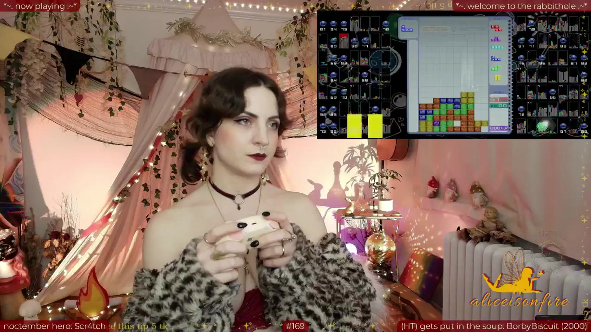 Gallery image thumbnail from aliceisonfire's myfreecams stream on, 11/08/2025, 11:28 image 5 of 20