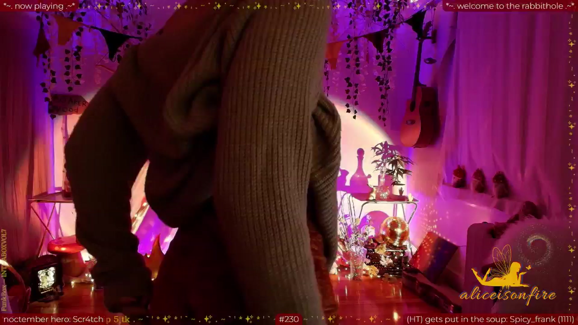 Gallery image thumbnail from aliceisonfire's myfreecams stream on, 11/11/2025, 09:29 image 8 of 20