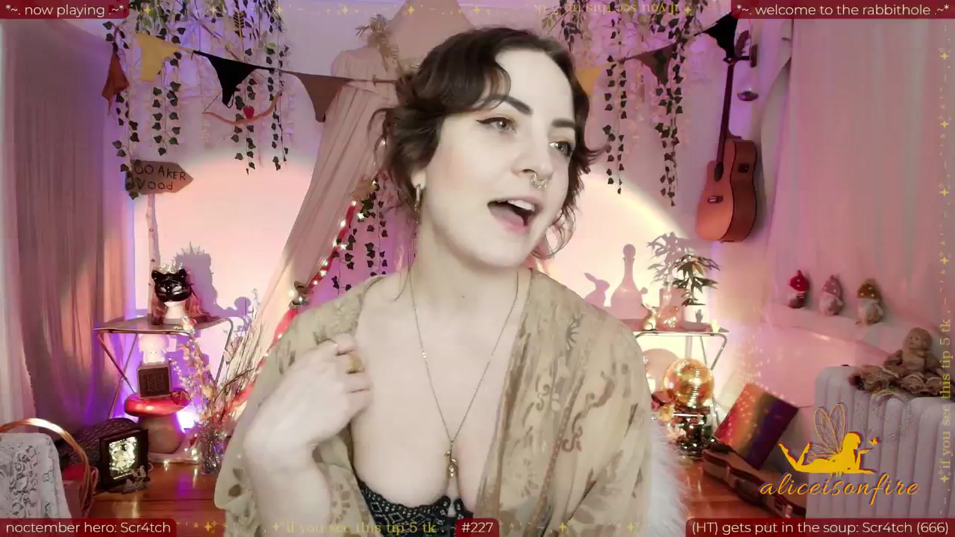 Gallery image thumbnail from aliceisonfire's myfreecams stream on, 11/12/2025, 09:14 image 9 of 20