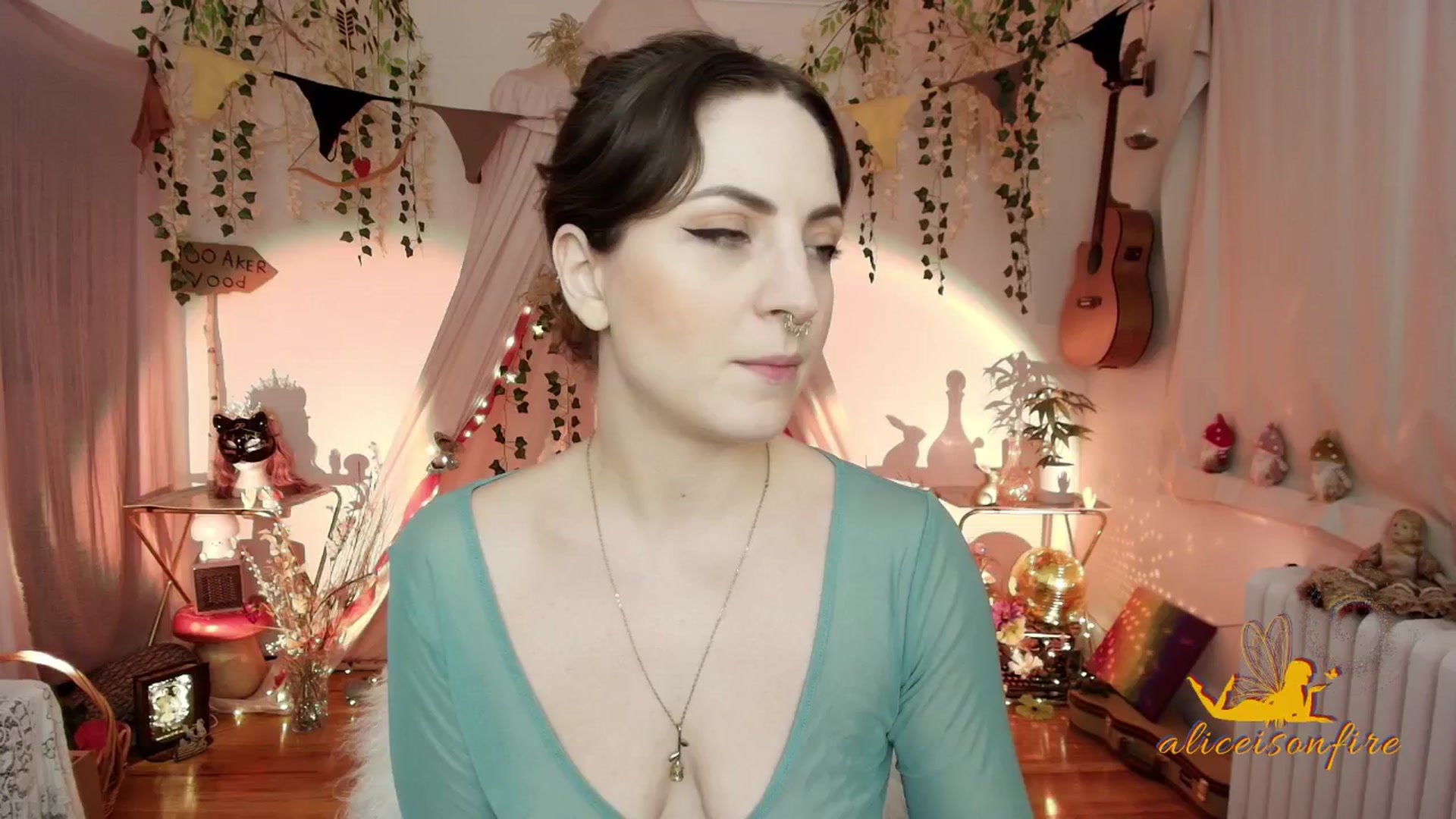 Gallery image thumbnail from aliceisonfire's myfreecams stream on, 11/14/2025, 07:09 image 19 of 20