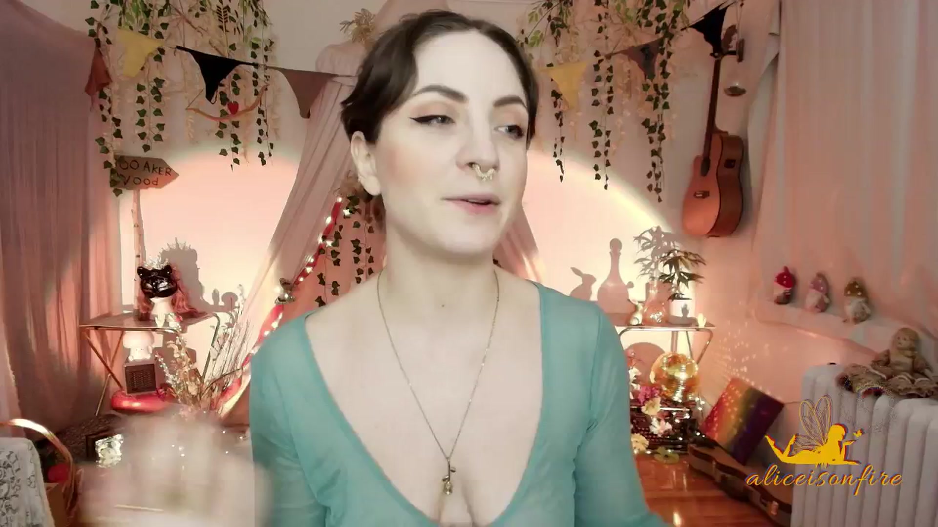 Gallery image thumbnail from aliceisonfire's myfreecams stream on, 11/14/2025, 07:09 image 18 of 20