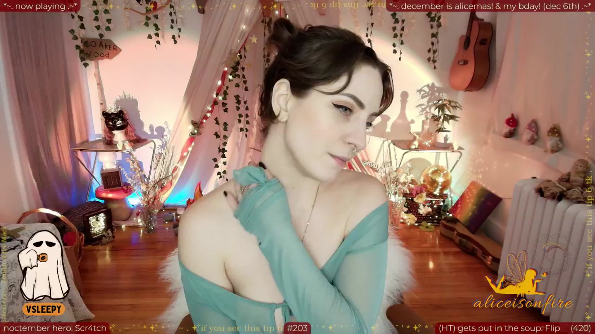 Gallery image thumbnail from aliceisonfire's myfreecams stream on, 11/14/2025, 10:26 image 18 of 20
