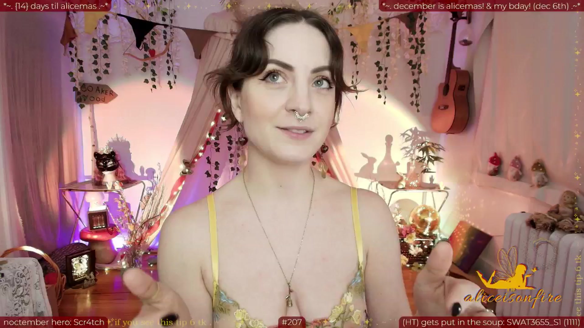 Gallery image thumbnail from aliceisonfire's myfreecams stream on, 11/17/2025, 11:12 image 3 of 20