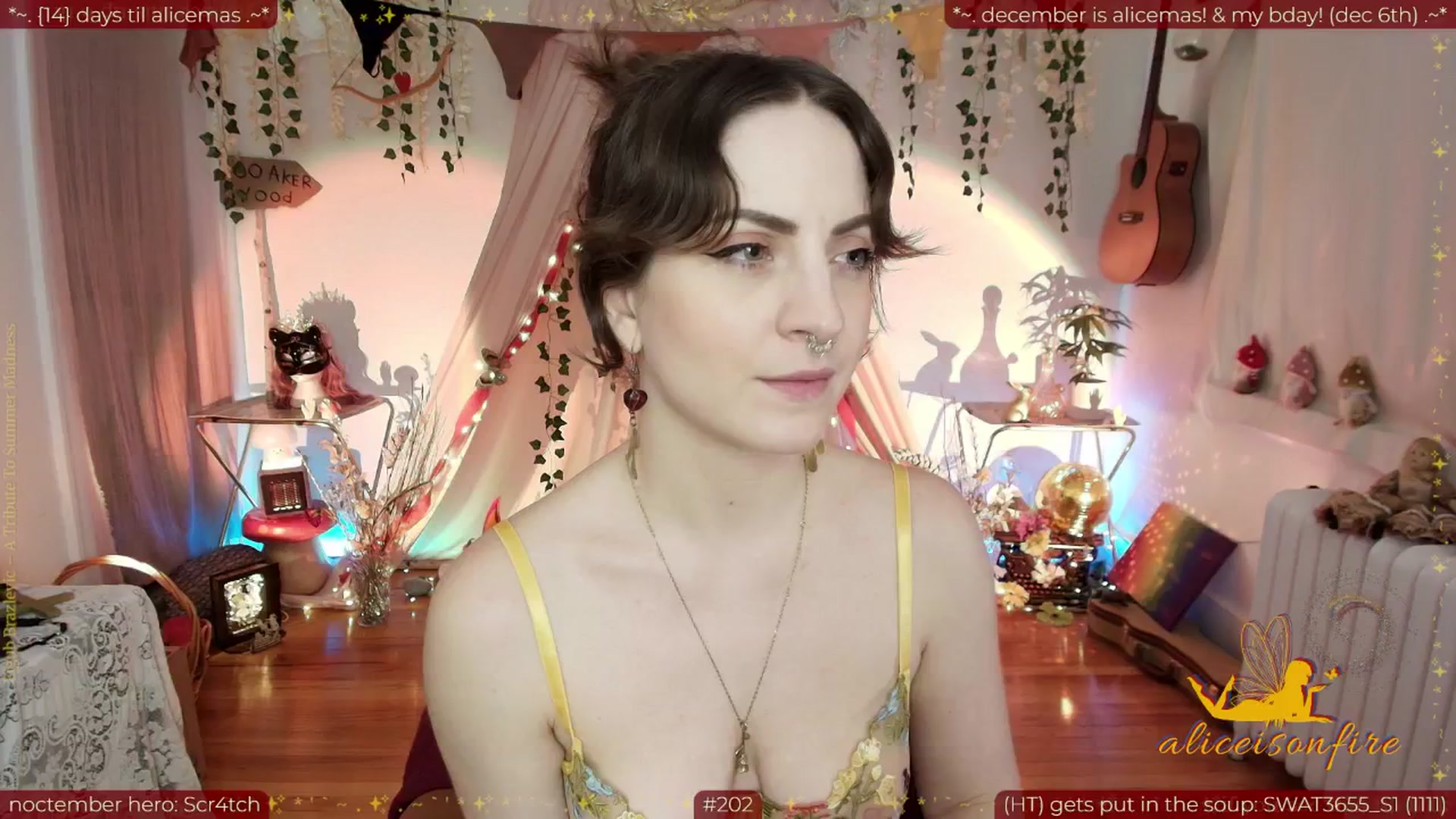 Gallery image thumbnail from aliceisonfire's myfreecams stream on, 11/17/2025, 11:12 image 11 of 20