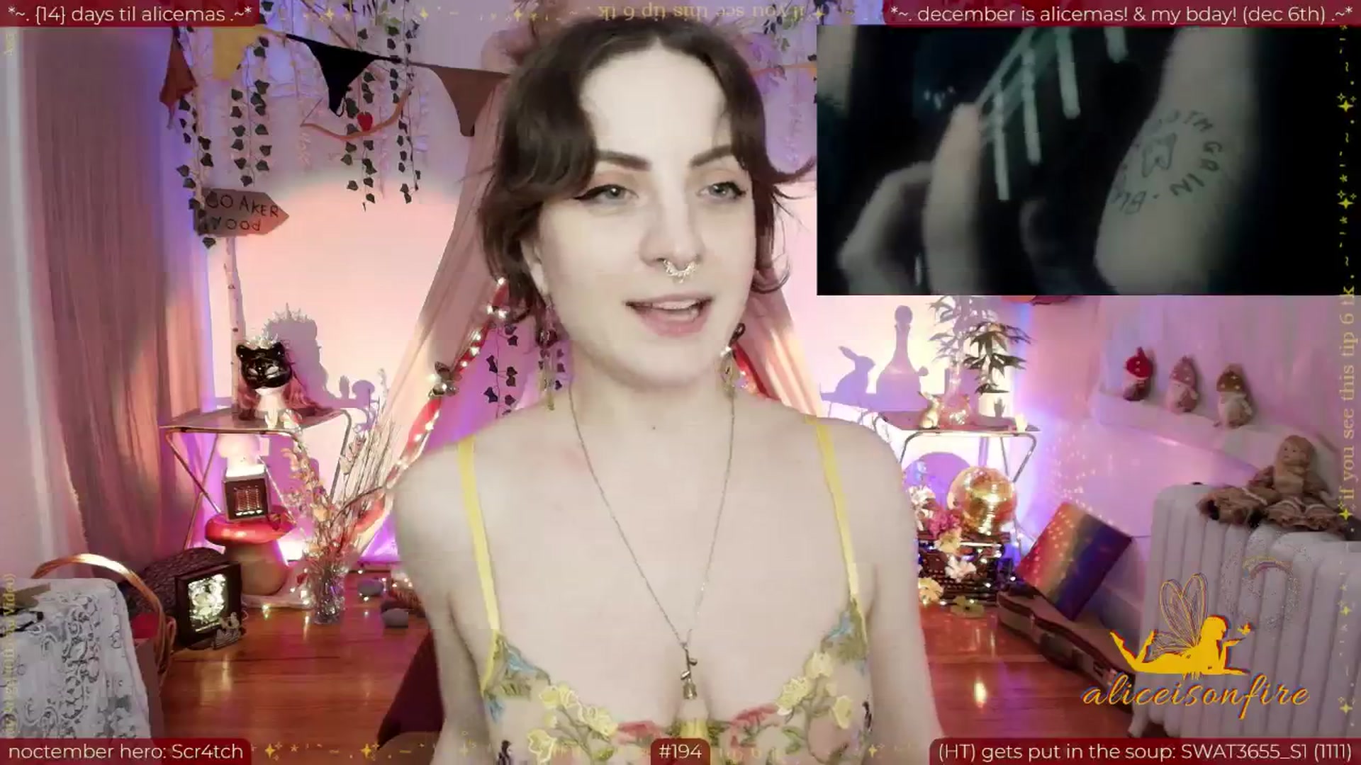 Gallery image thumbnail from aliceisonfire's myfreecams stream on, 11/17/2025, 11:12 image 17 of 20