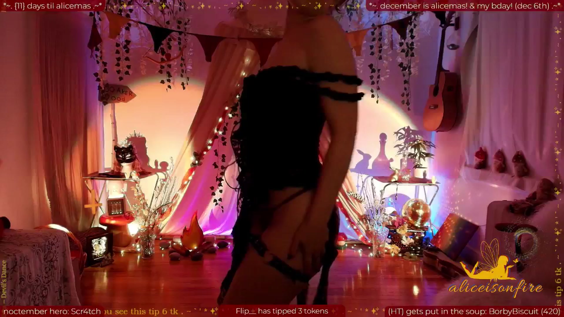 Gallery image thumbnail from aliceisonfire's myfreecams stream on, 11/20/2025, 11:35 image 9 of 20