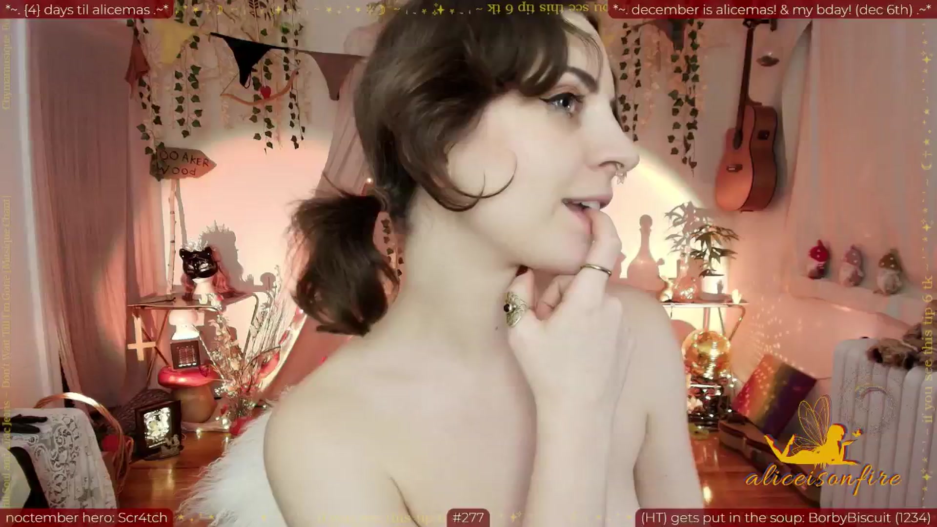 Gallery image thumbnail from aliceisonfire's myfreecams stream on, 11/27/2025, 10:21 image 13 of 20