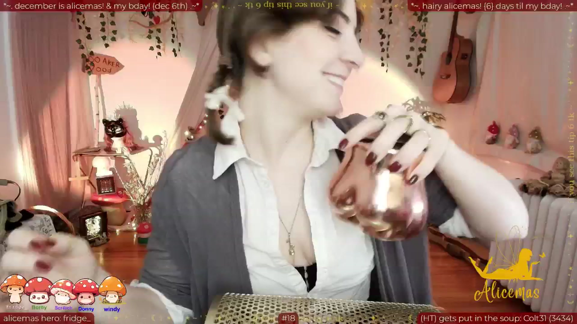 Gallery image thumbnail from aliceisonfire's myfreecams stream on, 12/03/2025, 08:09 image 9 of 20