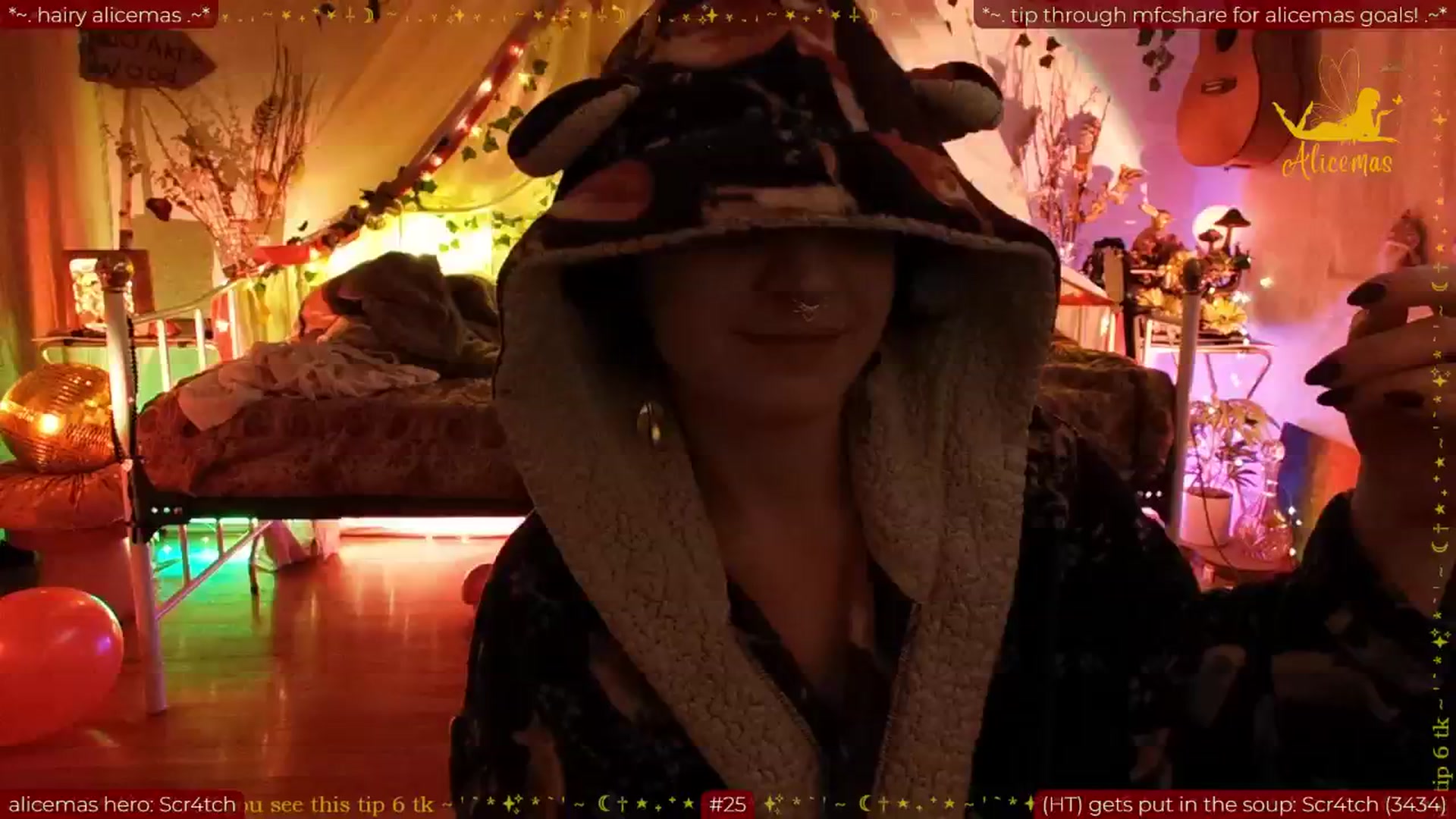 Gallery image thumbnail from aliceisonfire's myfreecams stream on, 12/15/2025, 17:55 image 13 of 20