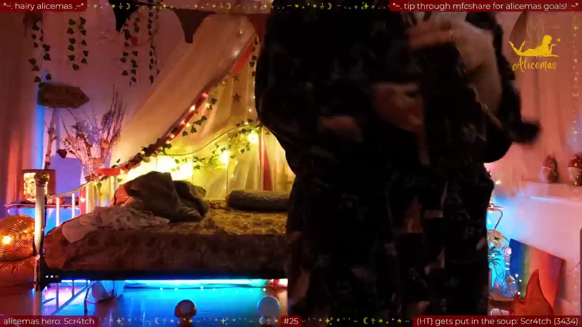 Gallery image thumbnail from aliceisonfire's myfreecams stream on, 12/15/2025, 17:55 image 14 of 20