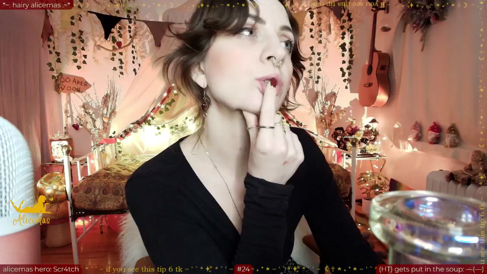 Gallery image thumbnail from aliceisonfire's myfreecams stream on, 12/18/2025, 10:43 image 19 of 20