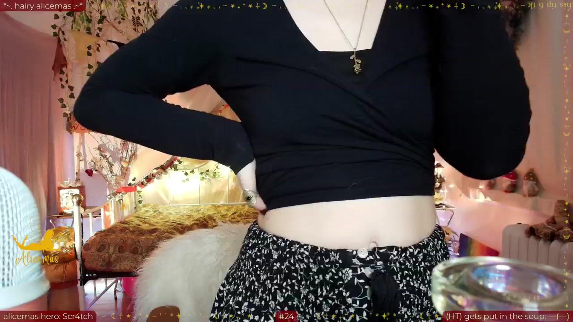 Gallery image thumbnail from aliceisonfire's myfreecams stream on, 12/18/2025, 10:43 image 15 of 20