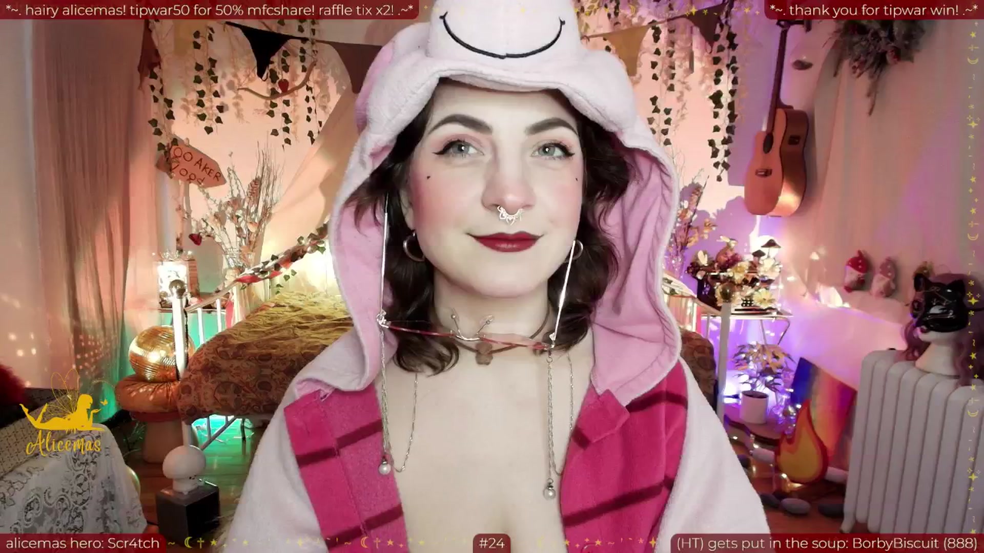 Gallery image thumbnail from aliceisonfire's myfreecams stream on, 12/23/2025, 06:48 image 4 of 20