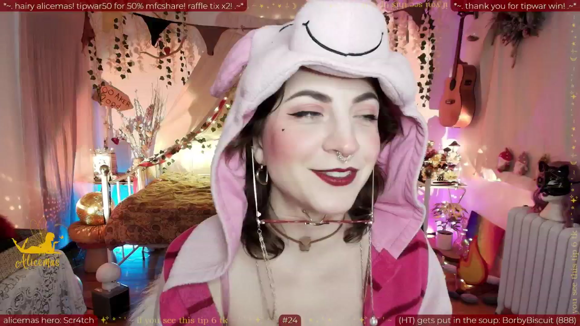 Gallery image thumbnail from aliceisonfire's myfreecams stream on, 12/23/2025, 06:48 image 9 of 20