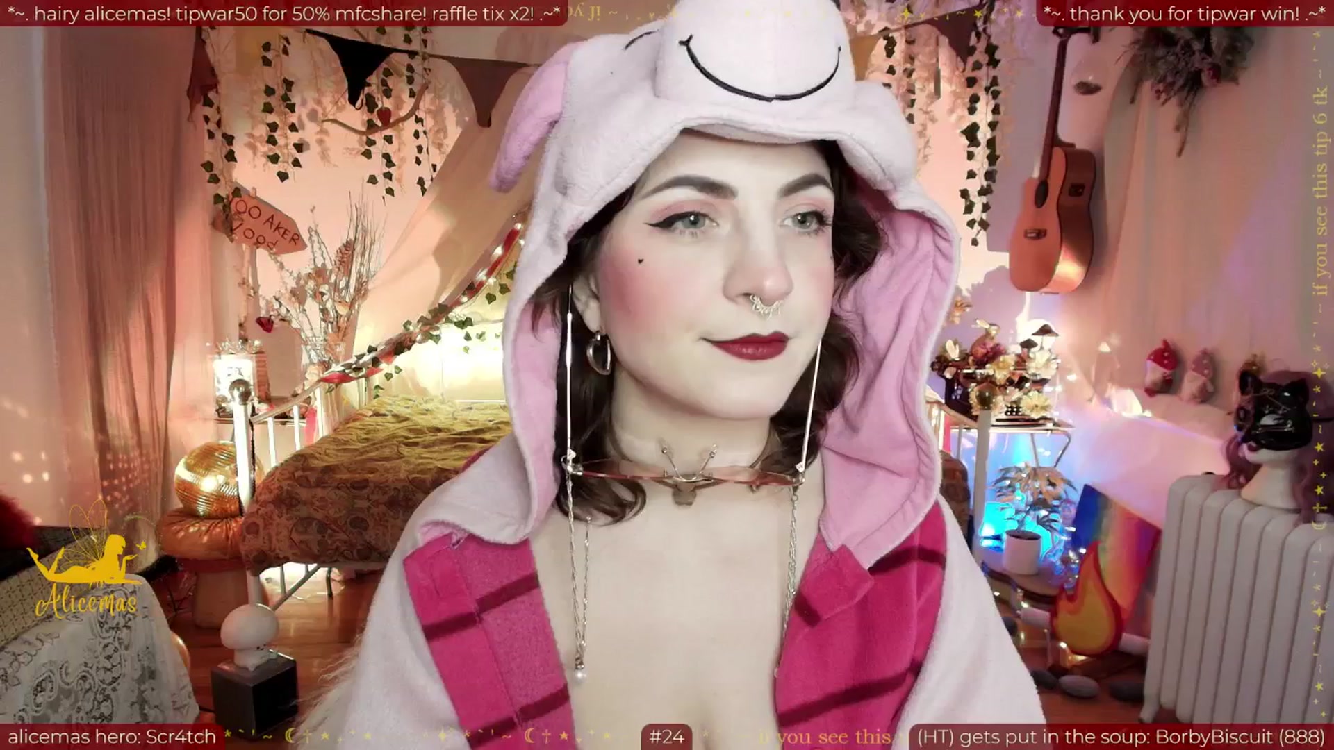 Gallery image thumbnail from aliceisonfire's myfreecams stream on, 12/23/2025, 06:48 image 3 of 20