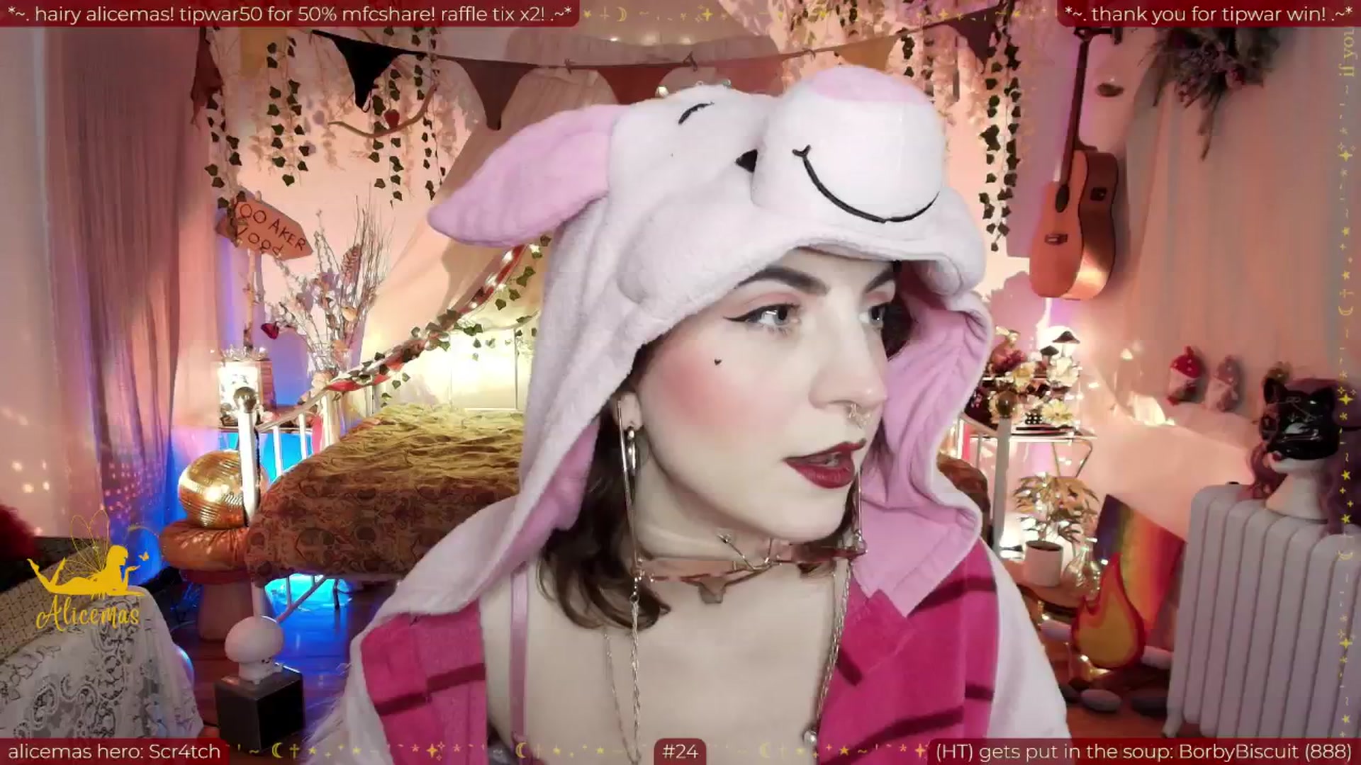Gallery image thumbnail from aliceisonfire's myfreecams stream on, 12/23/2025, 06:48 image 14 of 20