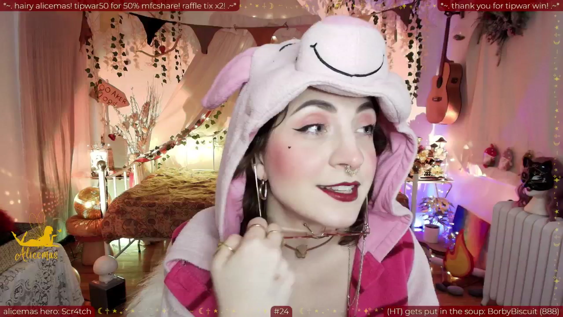 Gallery image thumbnail from aliceisonfire's myfreecams stream on, 12/23/2025, 06:48 image 8 of 20