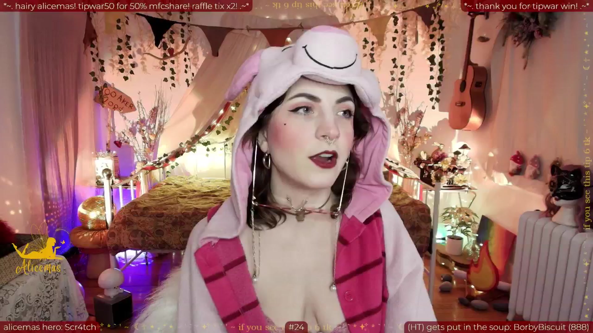 Gallery image thumbnail from aliceisonfire's myfreecams stream on, 12/23/2025, 06:48 image 6 of 20