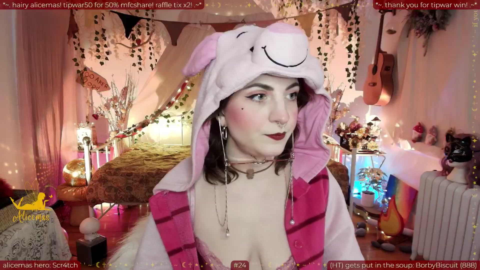 Gallery image thumbnail from aliceisonfire's myfreecams stream on, 12/23/2025, 06:48 image 7 of 20