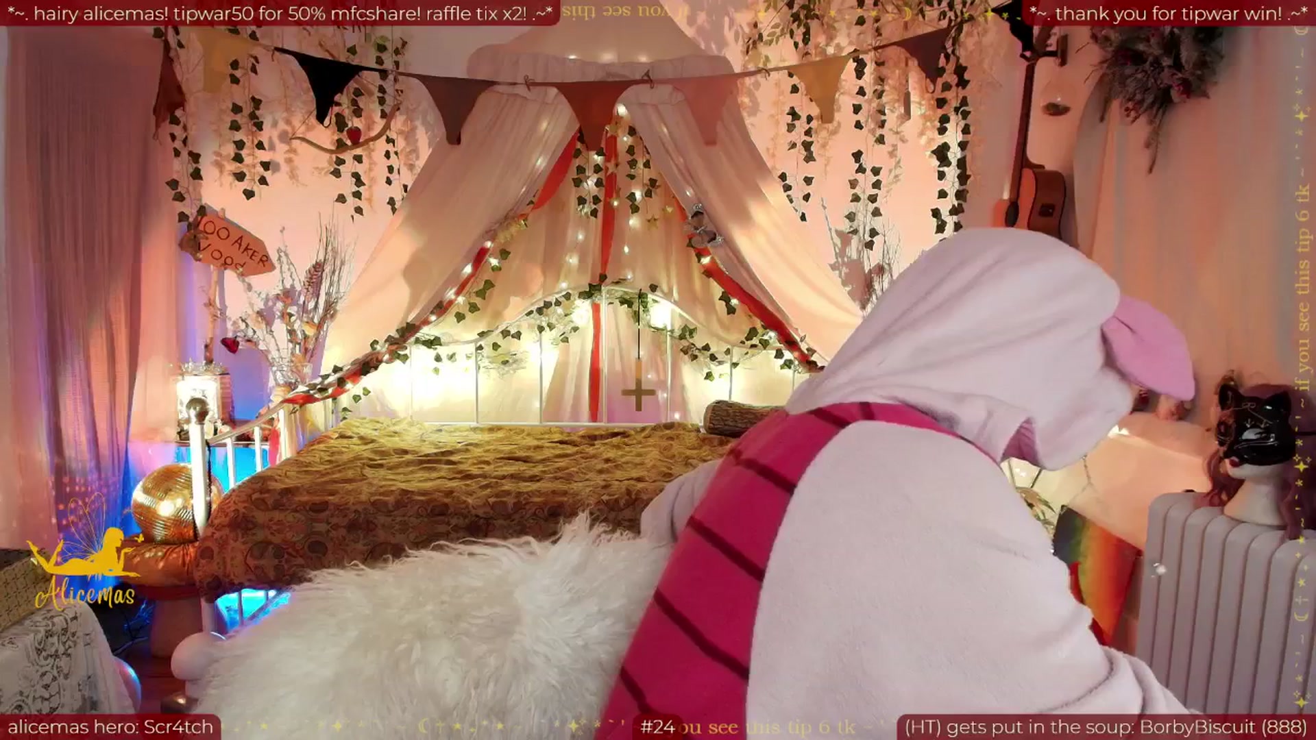 Gallery image thumbnail from aliceisonfire's myfreecams stream on, 12/23/2025, 07:55 image 14 of 20