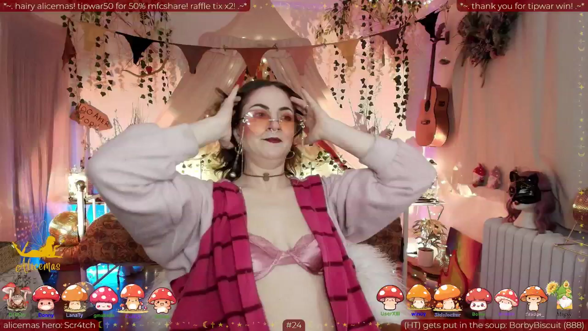 Gallery image thumbnail from aliceisonfire's myfreecams stream on, 12/23/2025, 07:55 image 4 of 20