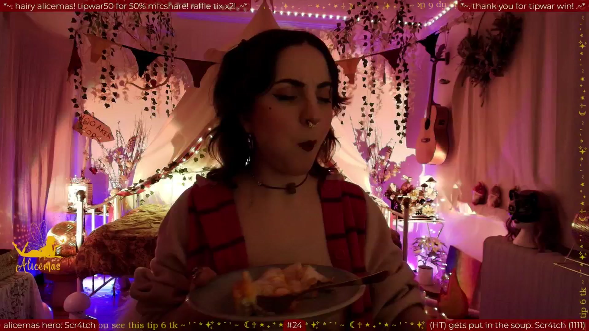 Gallery image thumbnail from aliceisonfire's myfreecams stream on, 12/23/2025, 14:13 image 2 of 20