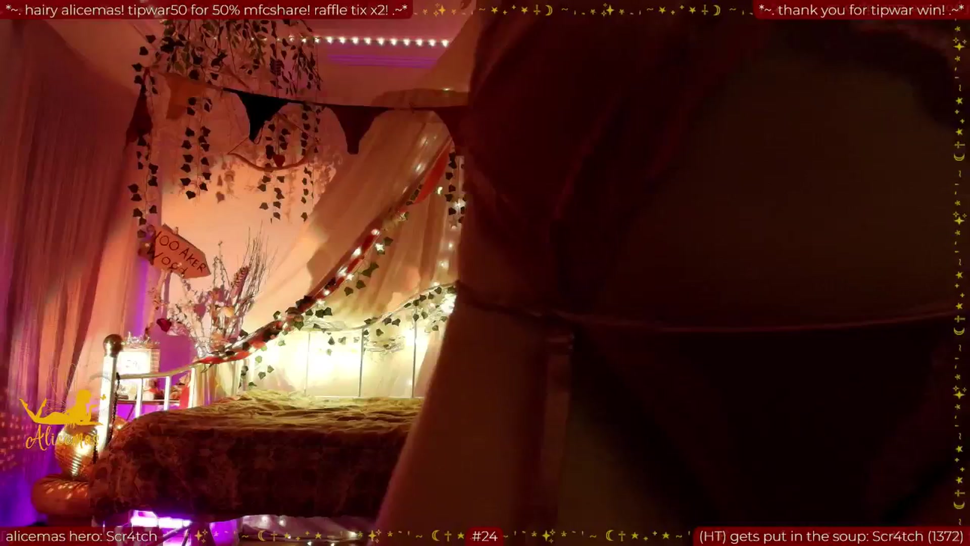 Gallery image thumbnail from aliceisonfire's myfreecams stream on, 12/23/2025, 14:13 image 5 of 20