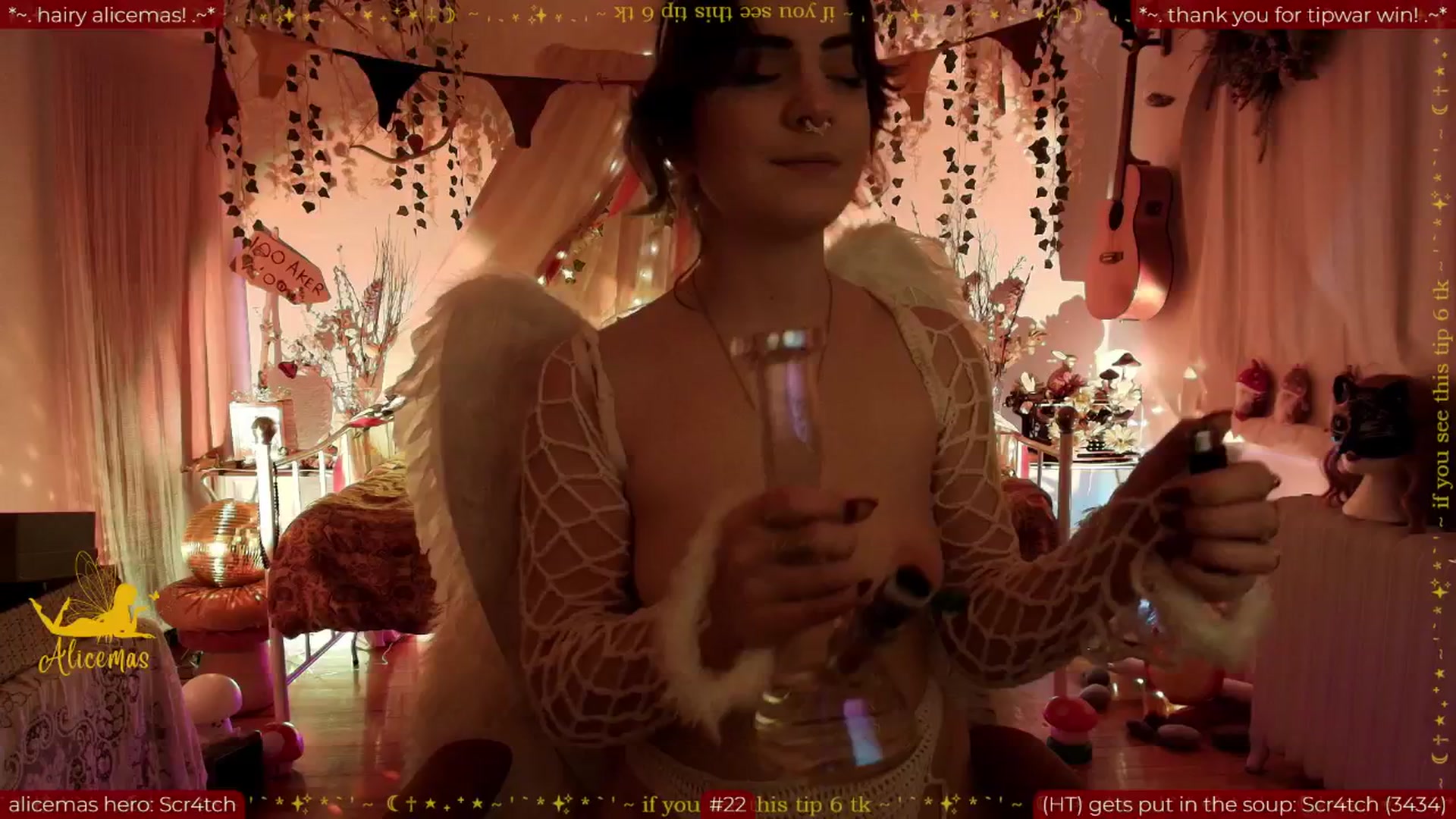 Gallery image thumbnail from aliceisonfire's myfreecams stream on, 12/24/2025, 12:18 image 17 of 20