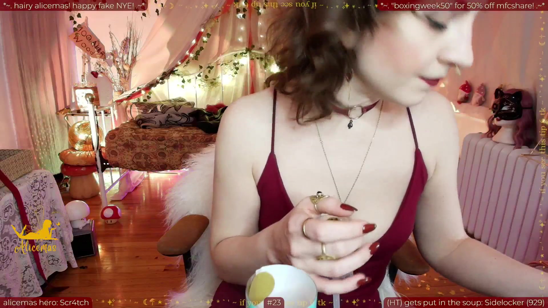 Gallery image thumbnail from aliceisonfire's myfreecams stream on, 12/31/2025, 08:05 image 15 of 20