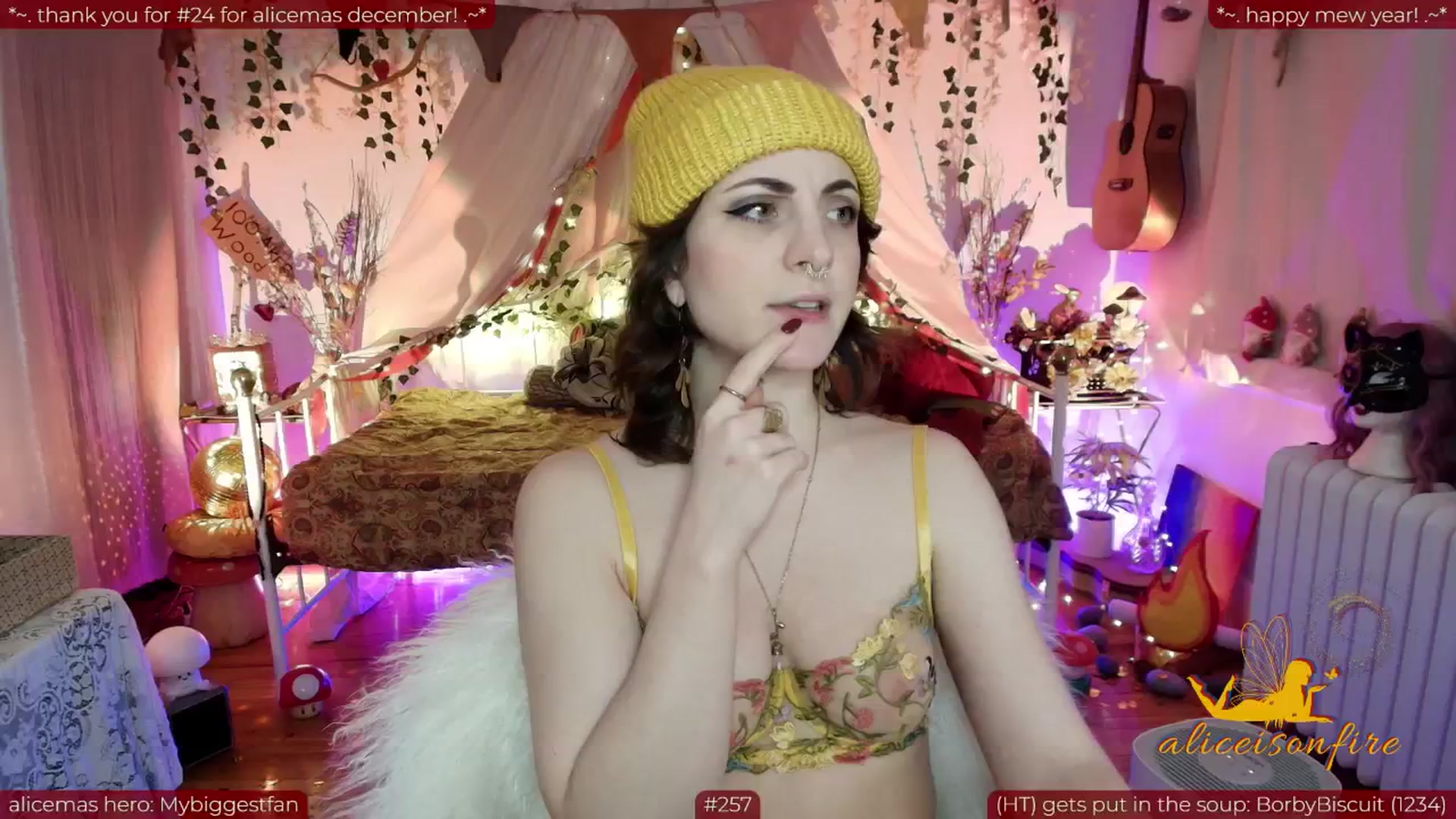 Gallery image thumbnail from aliceisonfire's myfreecams stream on, 01/05/2026, 10:55 image 14 of 20
