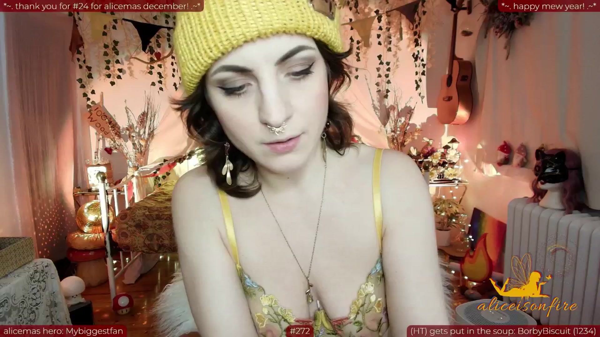 Gallery image thumbnail from aliceisonfire's myfreecams stream on, 01/05/2026, 10:55 image 5 of 20