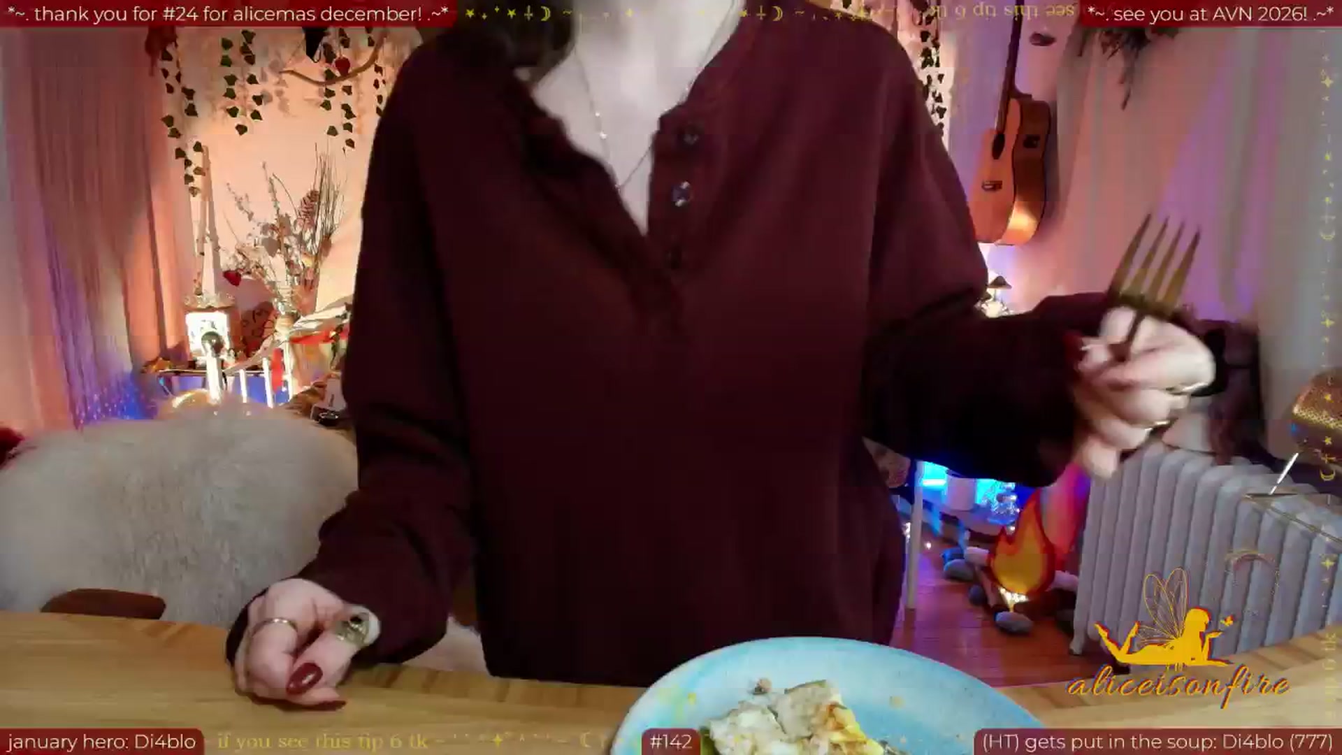 Gallery image thumbnail from aliceisonfire's myfreecams stream on, 01/16/2026, 12:53 image 17 of 20
