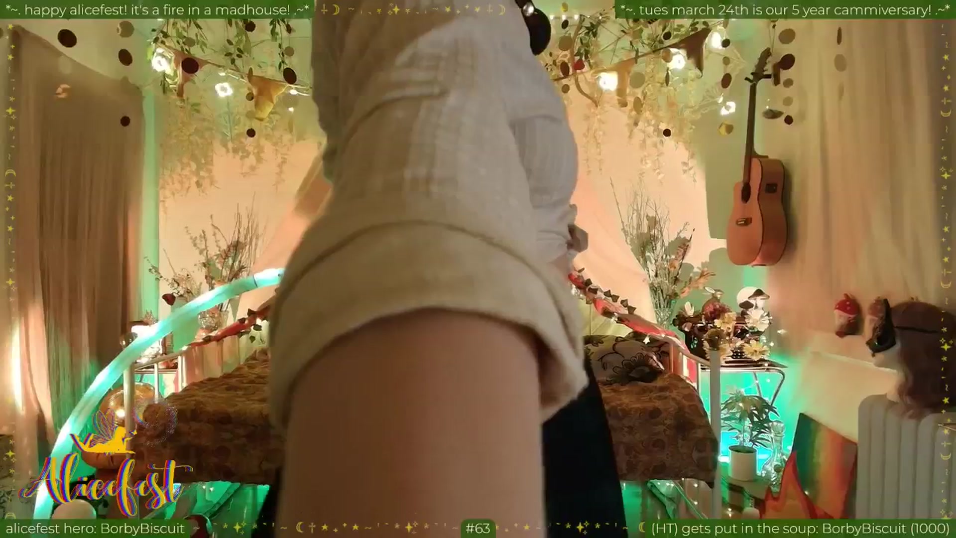 Gallery image thumbnail from aliceisonfire's myfreecams stream on, 03/18/2026, 10:36 image 17 of 20