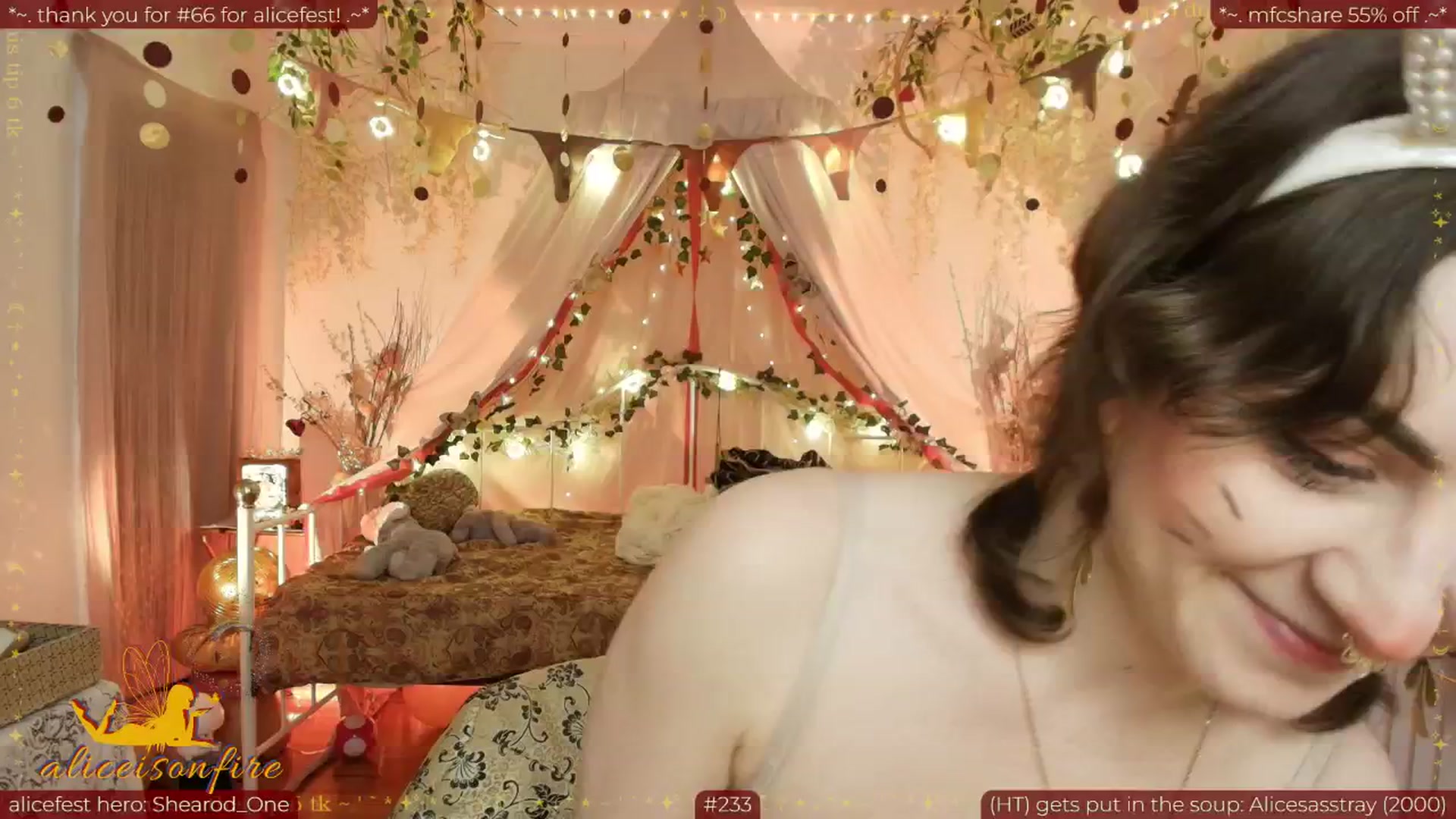 Gallery image thumbnail from aliceisonfire's myfreecams stream on, 04/07/2026, 08:44 image 6 of 20