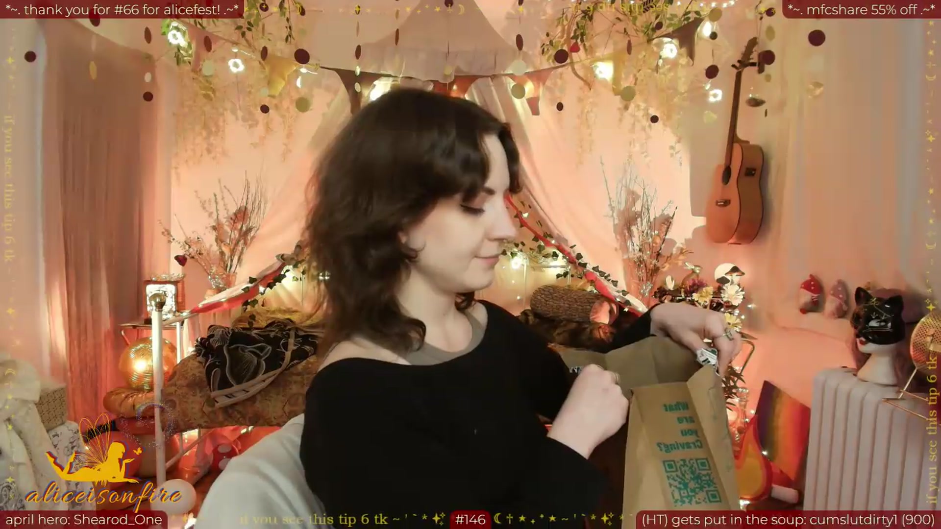 Gallery image thumbnail from aliceisonfire's myfreecams stream on, 04/17/2026, 10:03 image 18 of 20