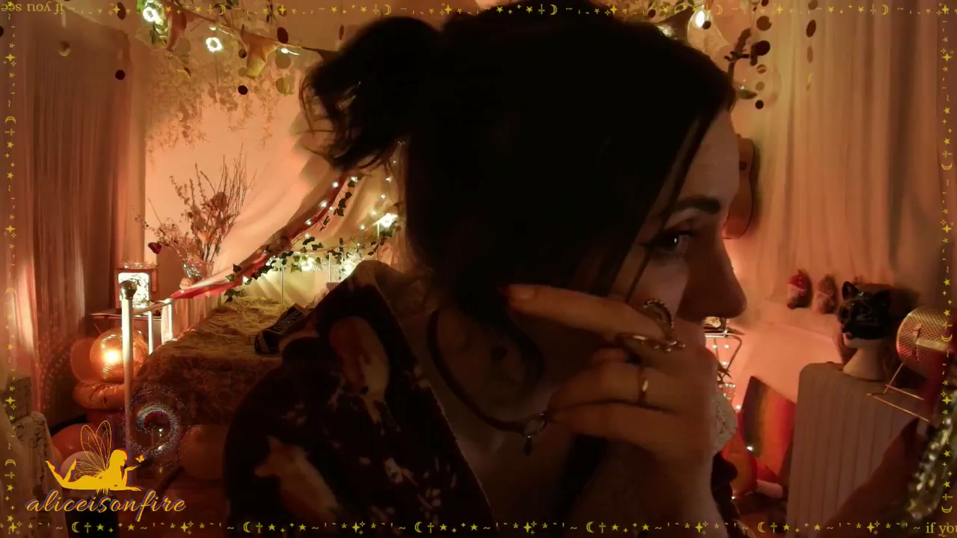 Gallery image thumbnail from aliceisonfire's myfreecams stream on, 04/18/2026, 10:48 image 2 of 20