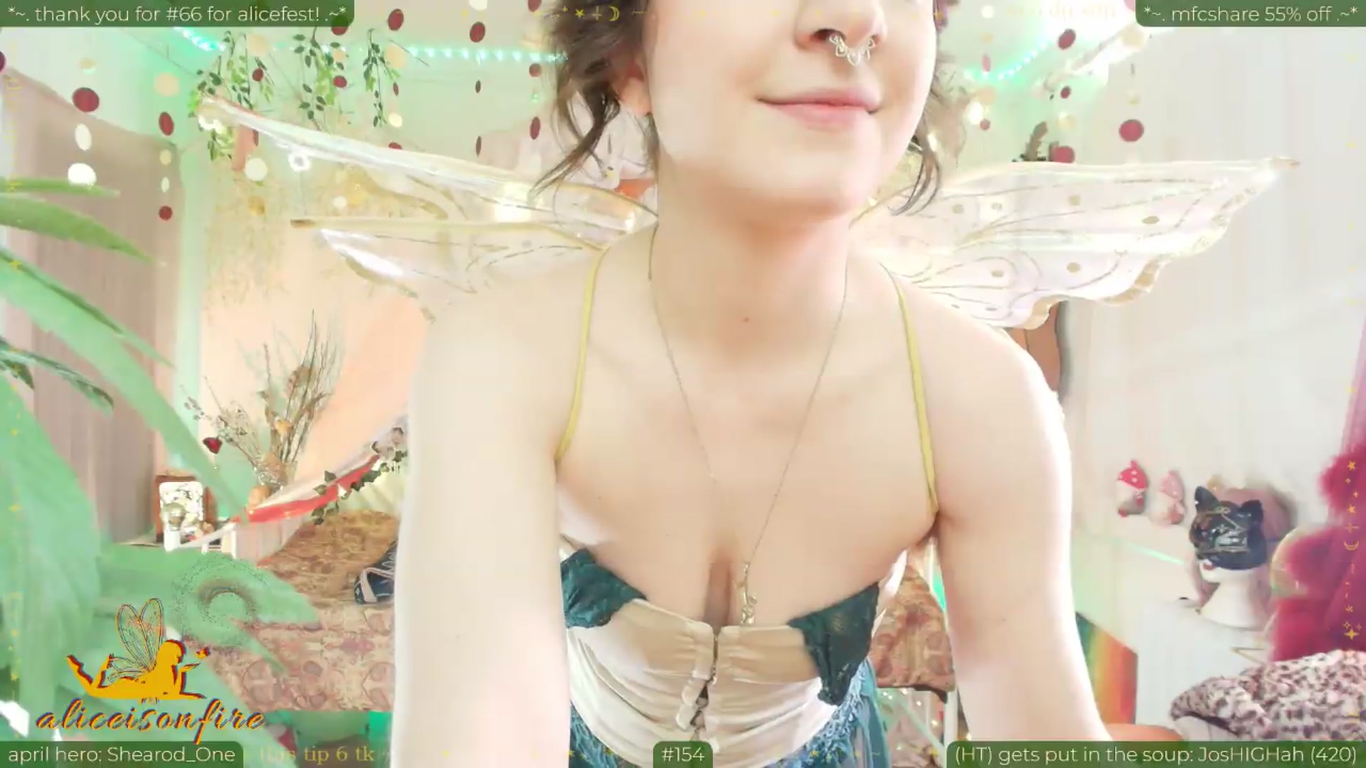 Gallery image thumbnail from aliceisonfire's myfreecams stream on, 04/21/2026, 24:03 image 17 of 20