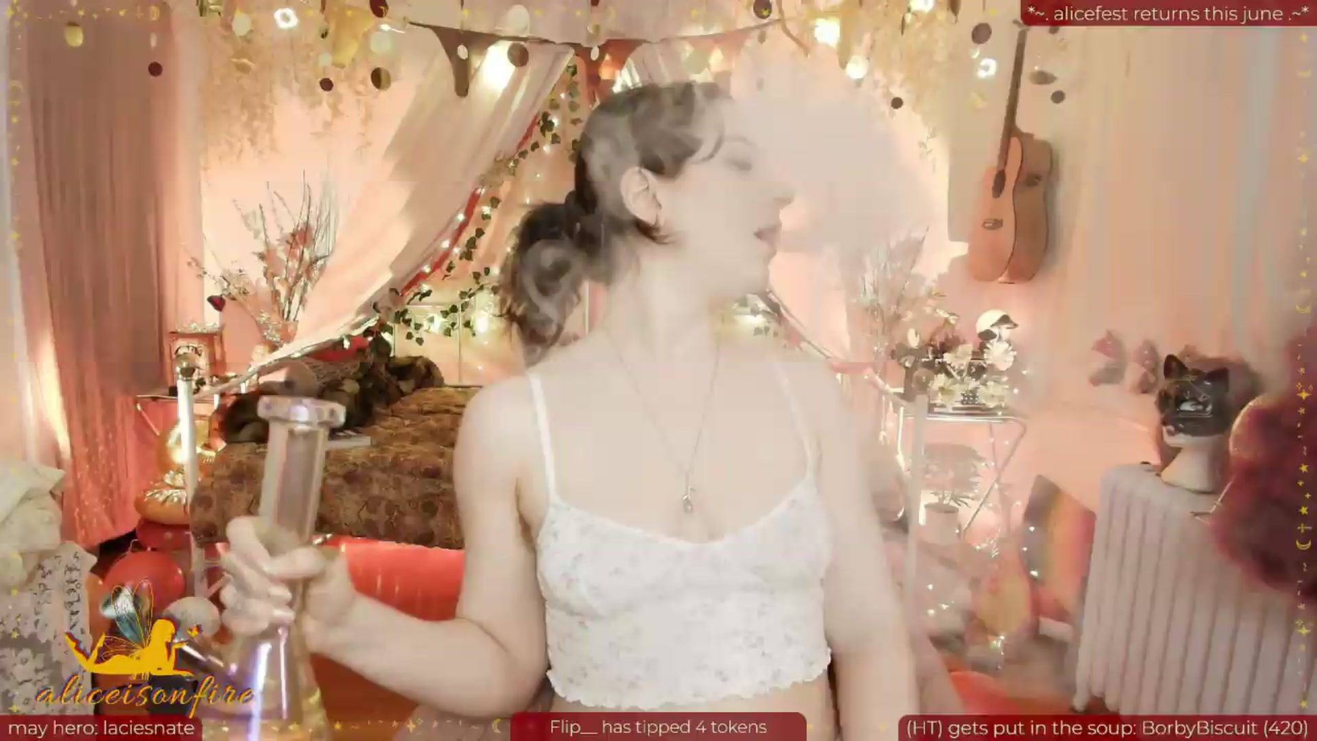 Gallery image thumbnail from aliceisonfire's myfreecams stream on, 05/27/2026, 09:55 image 11 of 20