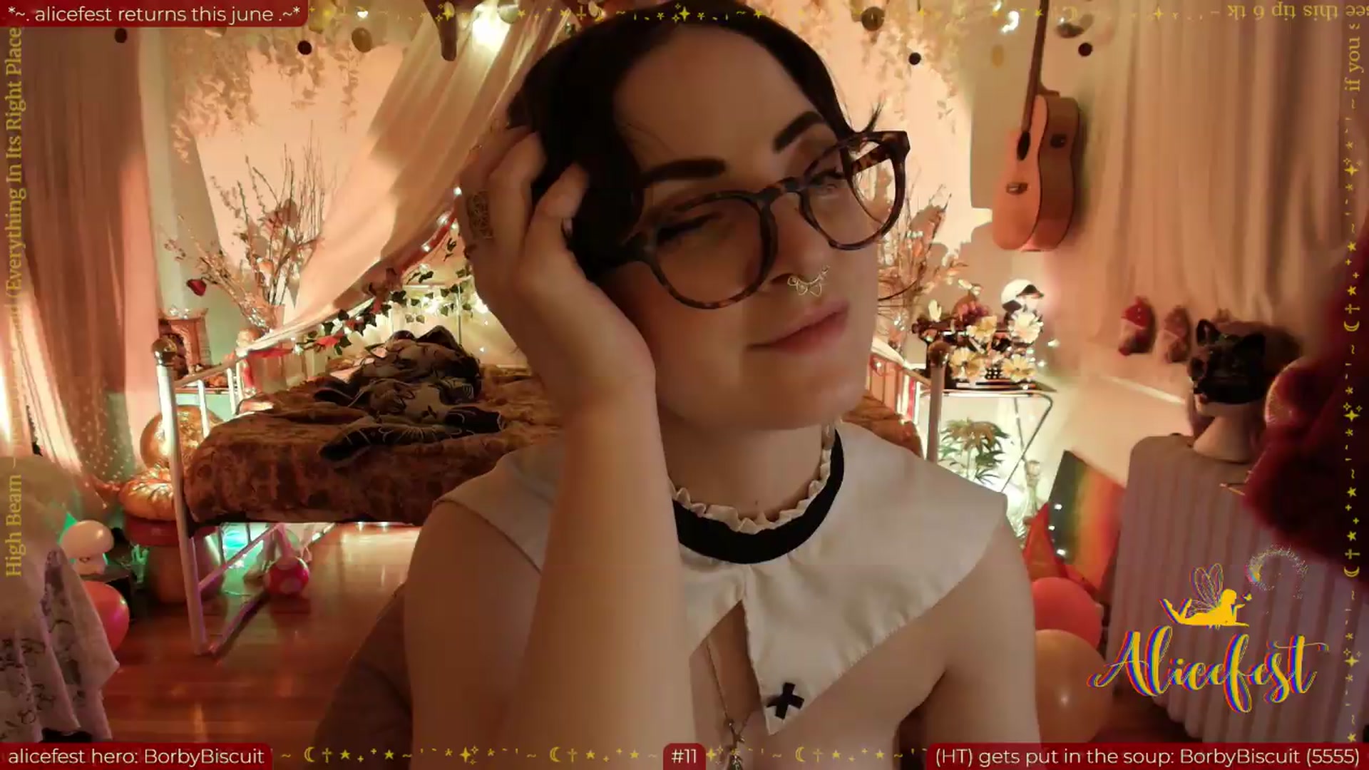 Gallery image thumbnail from aliceisonfire's myfreecams stream on, 06/01/2026, 16:51 image 11 of 20