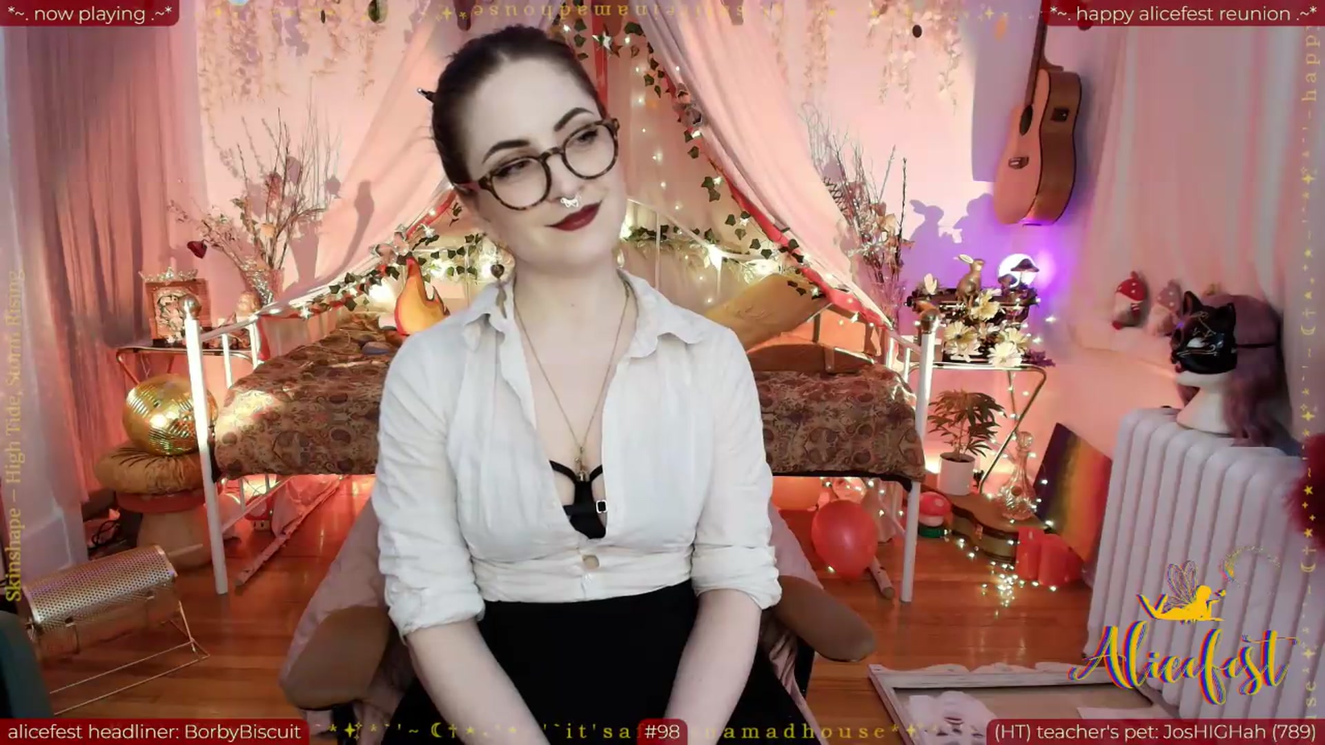 Gallery image thumbnail from aliceisonfire's myfreecams stream on, 06/26/2026, 12:07 image 15 of 20